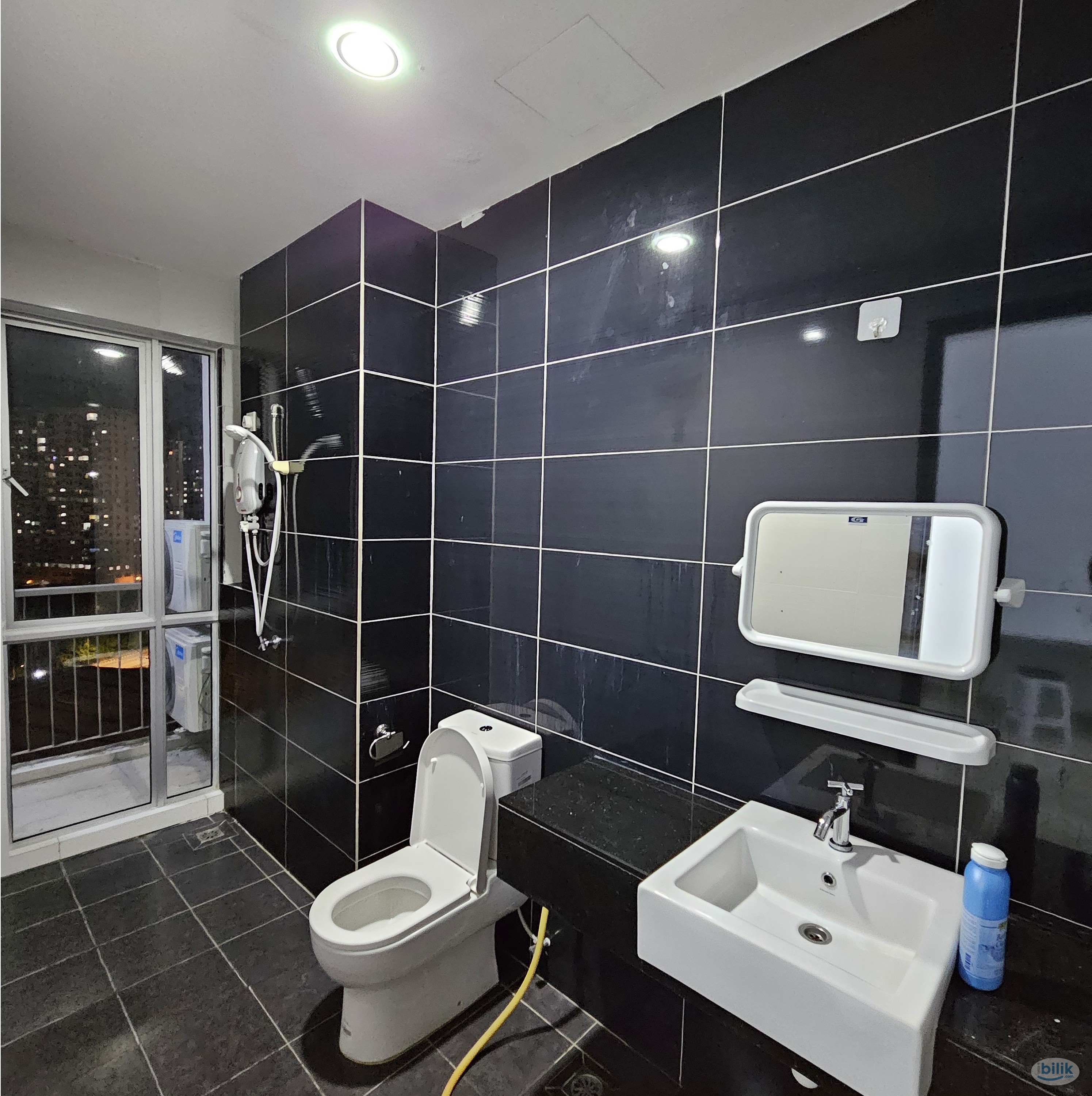 Platinum 3 Furnished Aircond Master room include utilities private bathroom MIX GENDER - Image 4