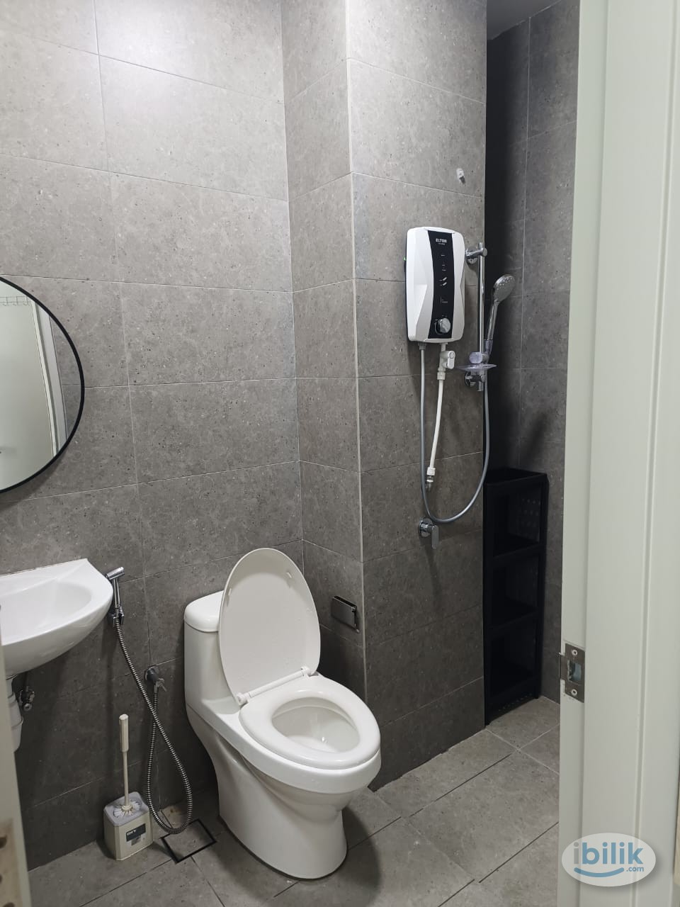 🔥 Verando Residence, Petaling Jaya, NEW CONDO Single Room🔥Fully Furnish NEW 10” Mattress Aircond Wardrobe Table Chair - Image 3