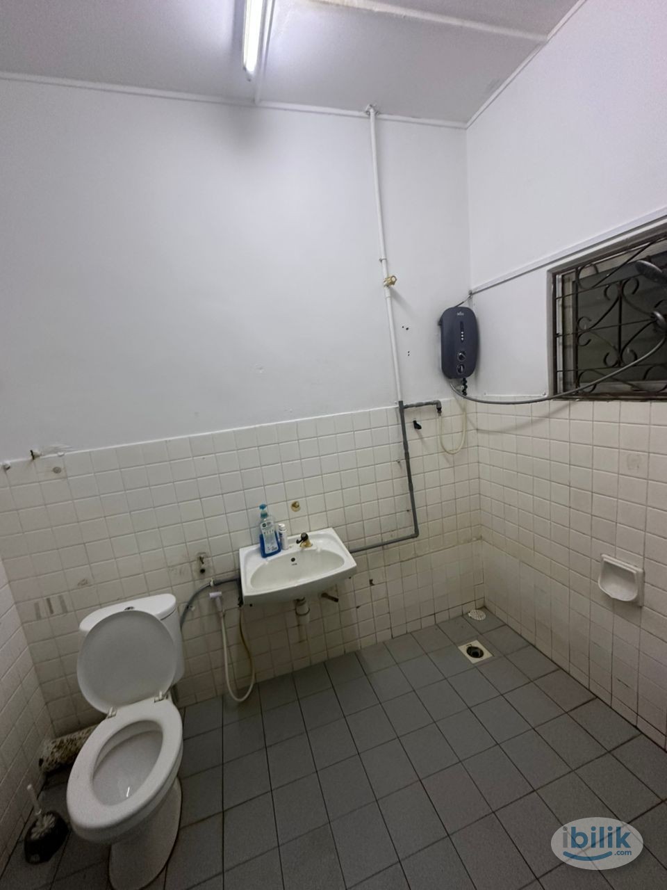 ZERO DEPOSIT 🎈Middle Bedroom near Durian King @SS2🙌🏻🙇🏻‍♀️Near Public Transport Acces to LRT Taman Bahagia & Sea Park😊🏡‼️ - Image 4
