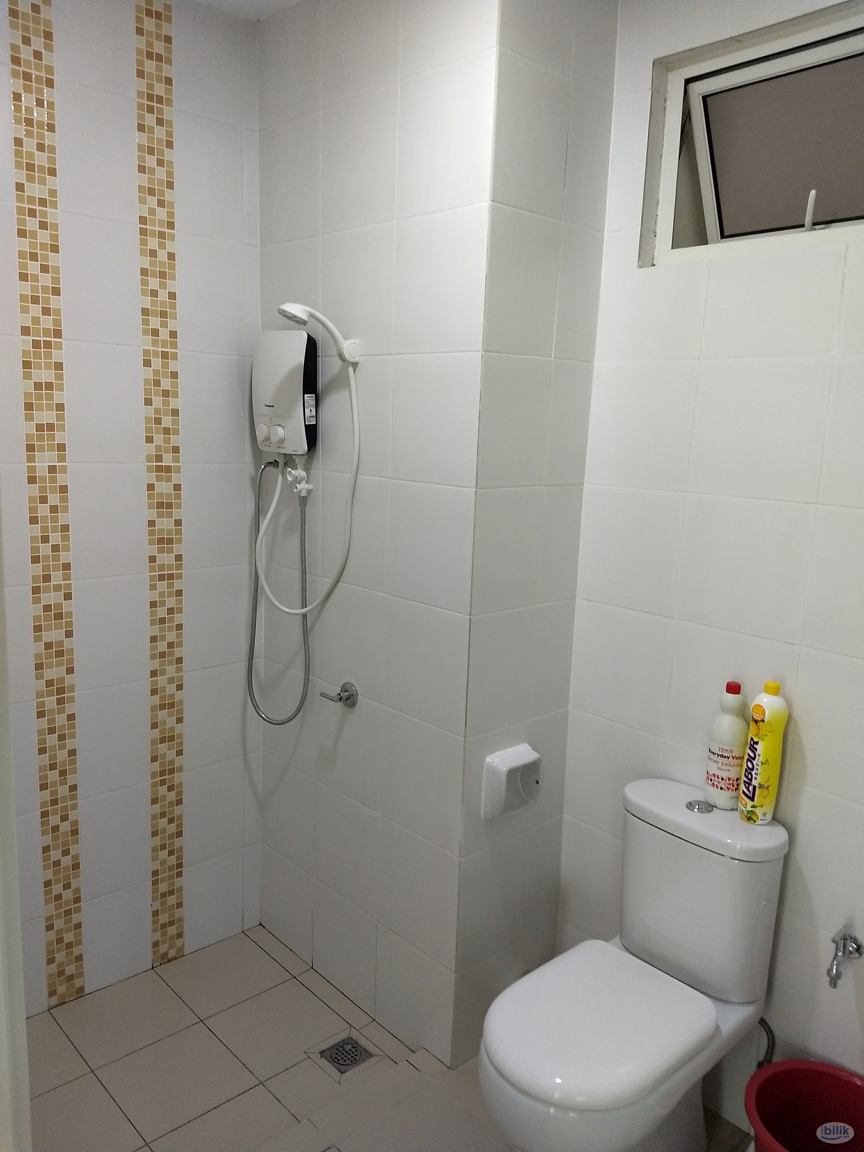Fiera Vista Aircond Middle Room included Utilities Share Bathroom MIX GENDER - Image 5