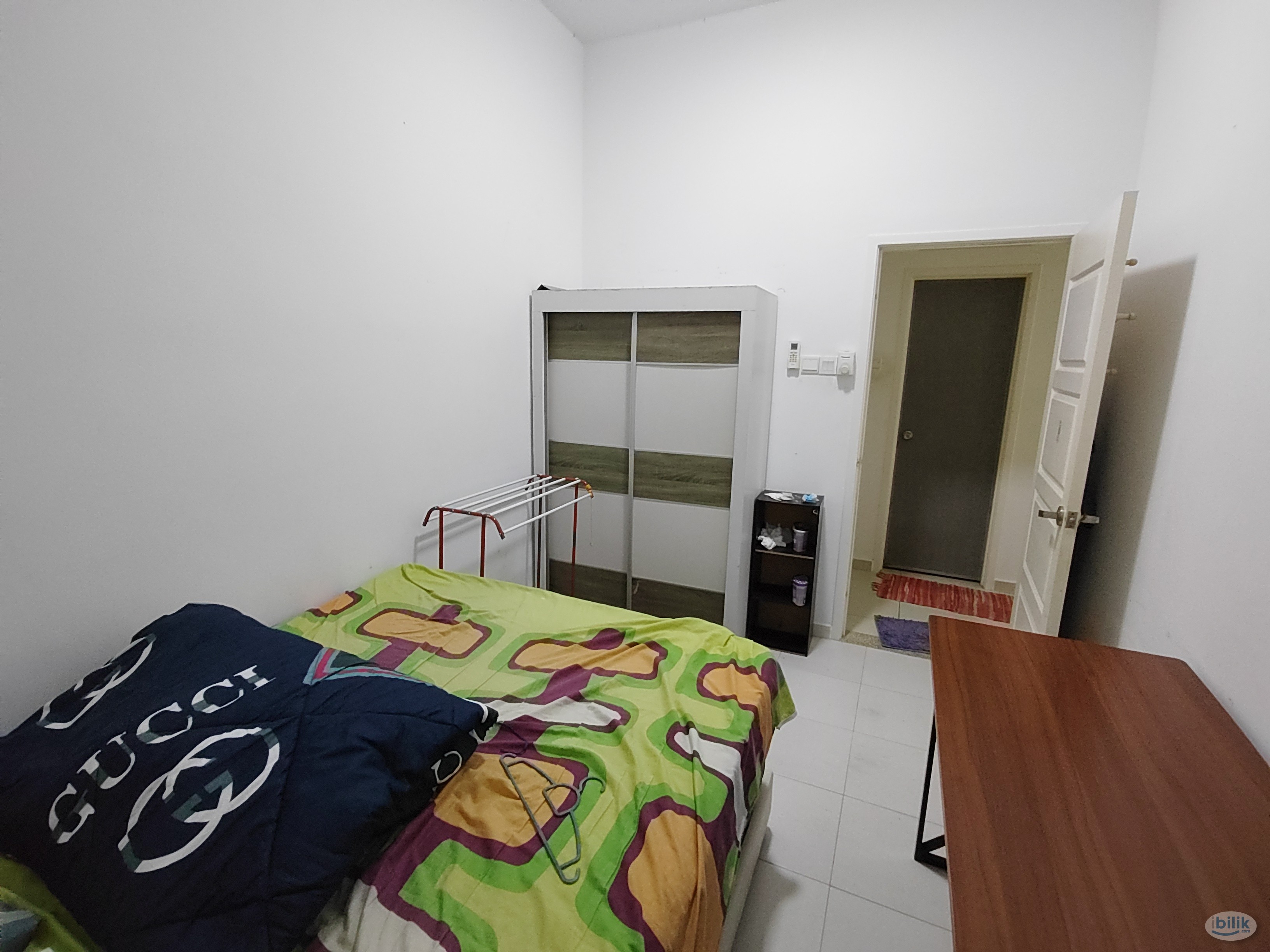 Fiera Vista Aircond Middle Room included Utilities Share Bathroom MIX GENDER - Image 2