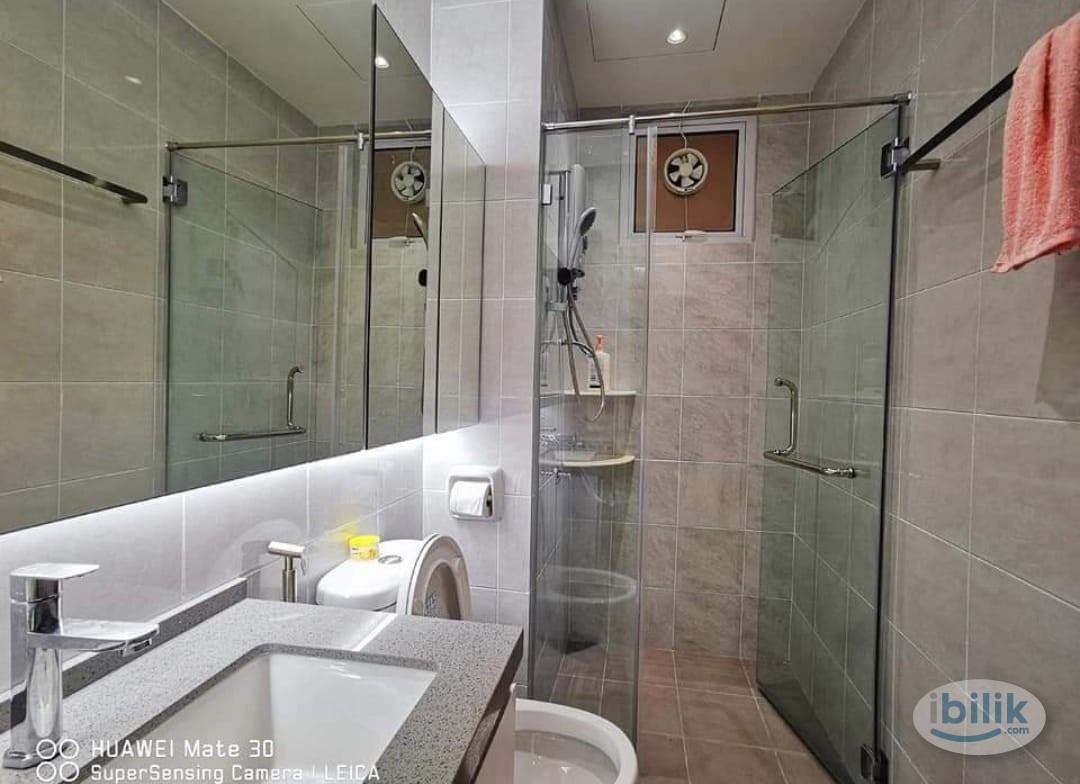 Master Room at I-Santorini, Tanjung Tokong - Image 3