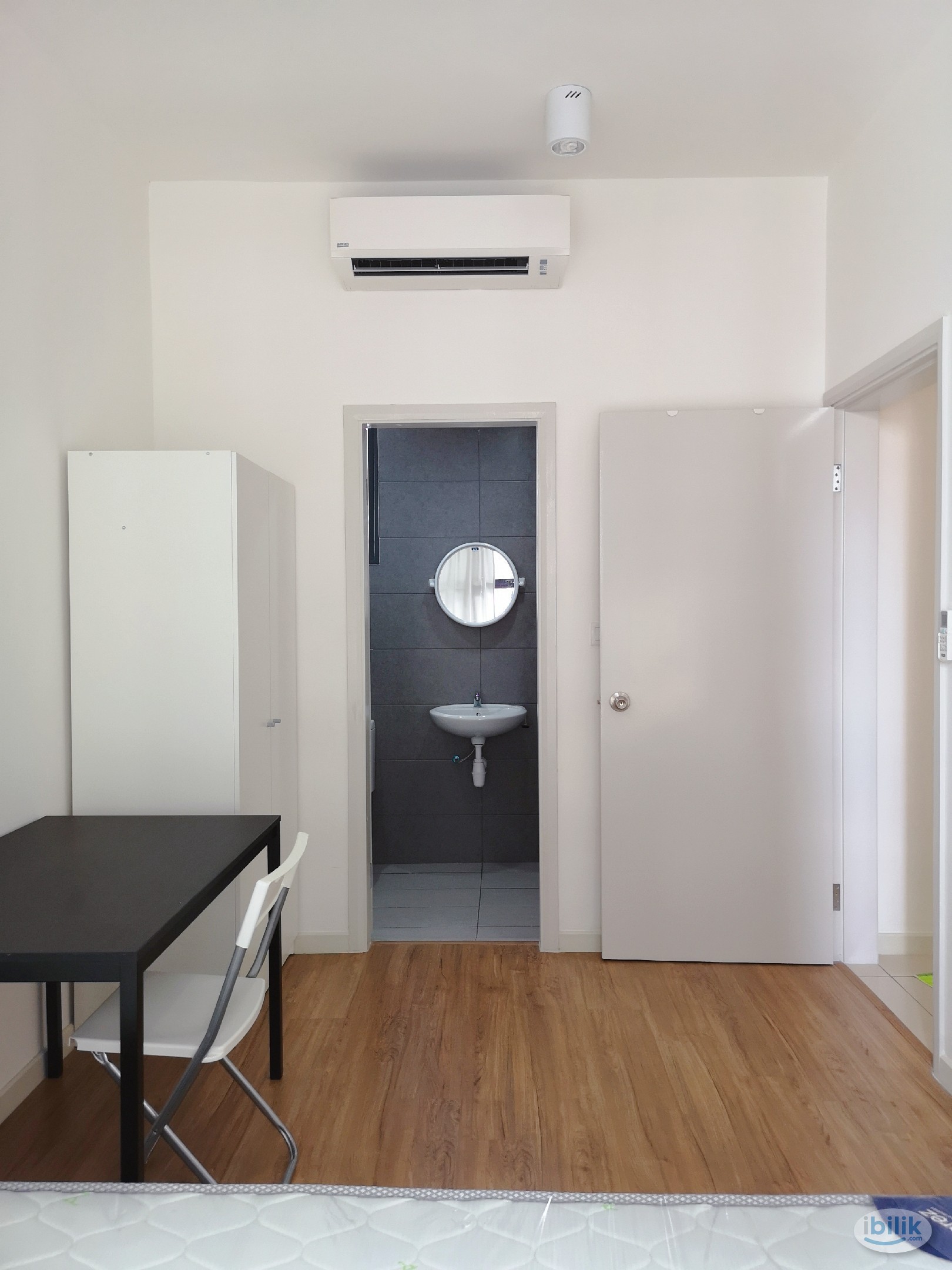 F.Furnished Master Room at Casa Green @ Bukit Jalil (Walking distance to LRT Muhibah Station) - Image 3