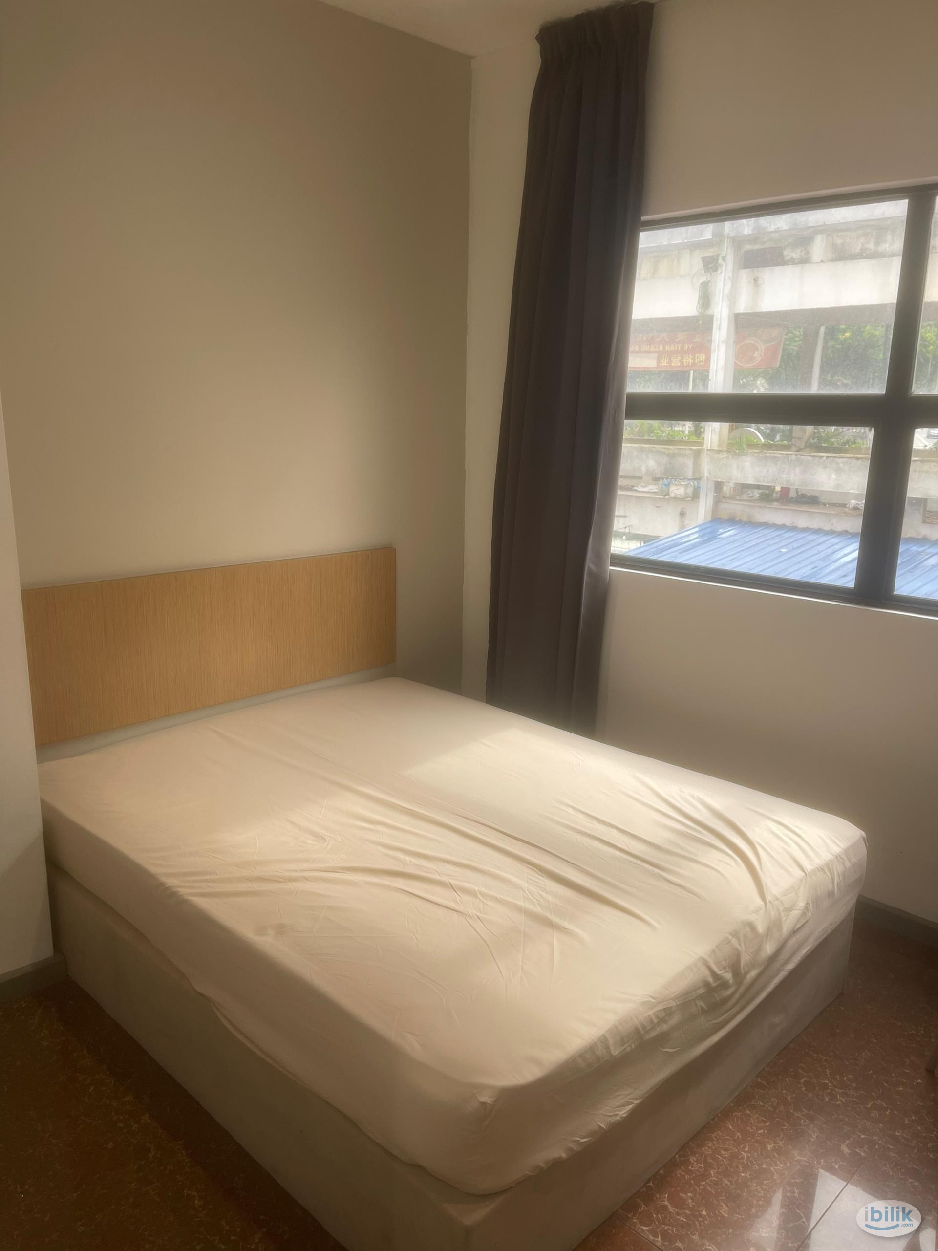 Middle Room at Taman Shamelin Perkasa, Cheras - Image 1