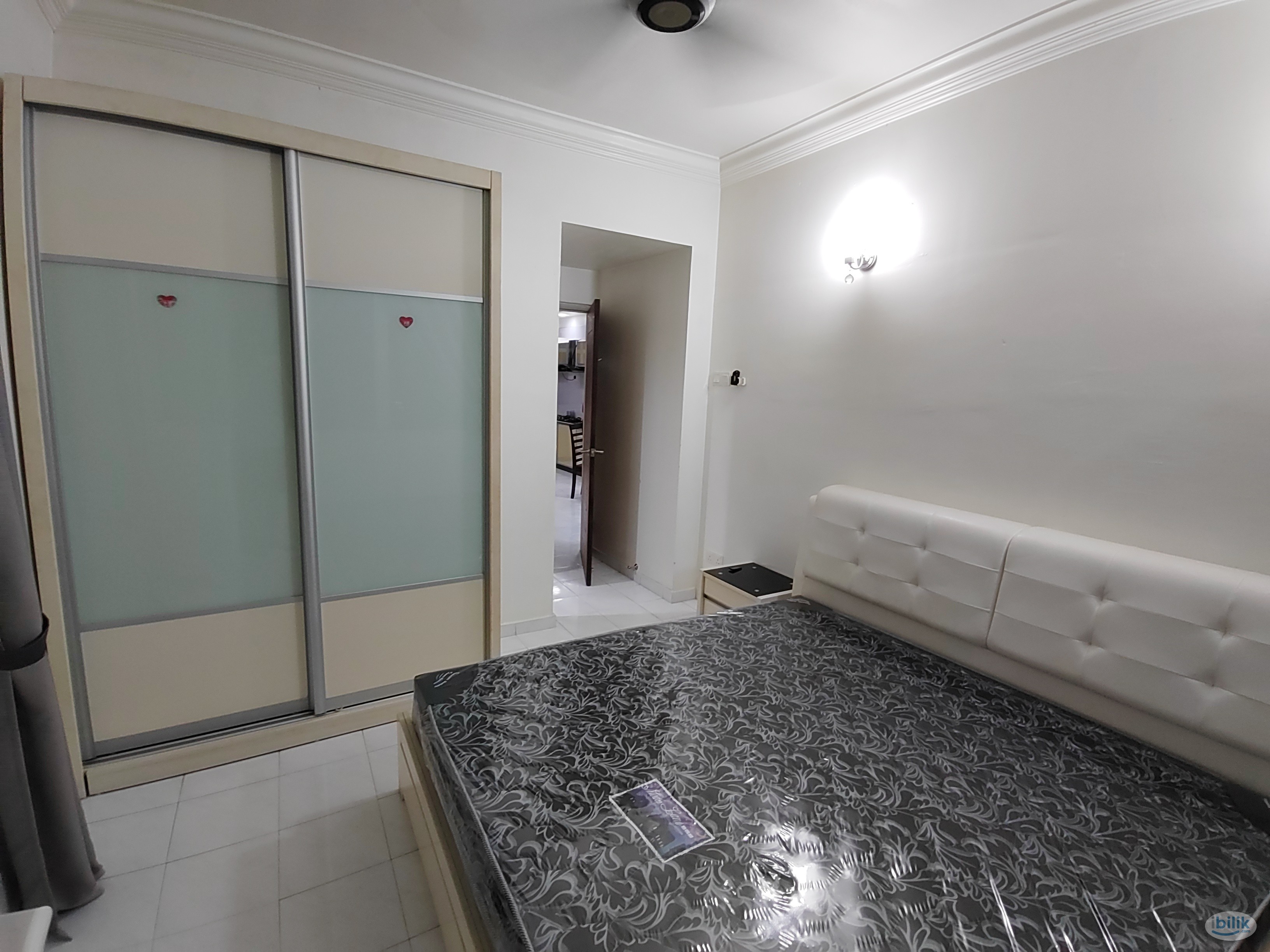 Npark Furnished Master room Private bathroom included utilities - Image 1