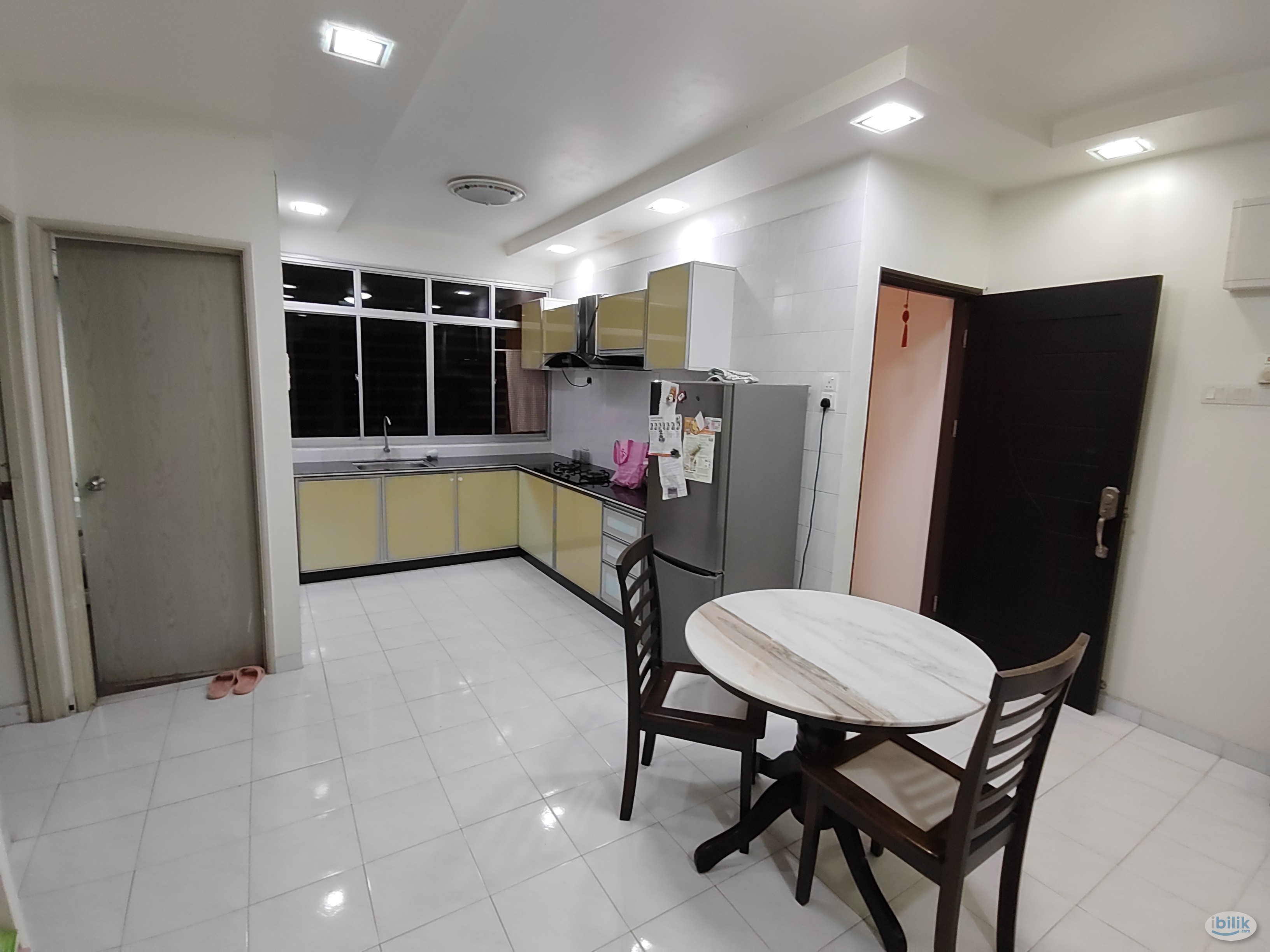 Npark Furnished Master room Private bathroom included utilities - Image 3