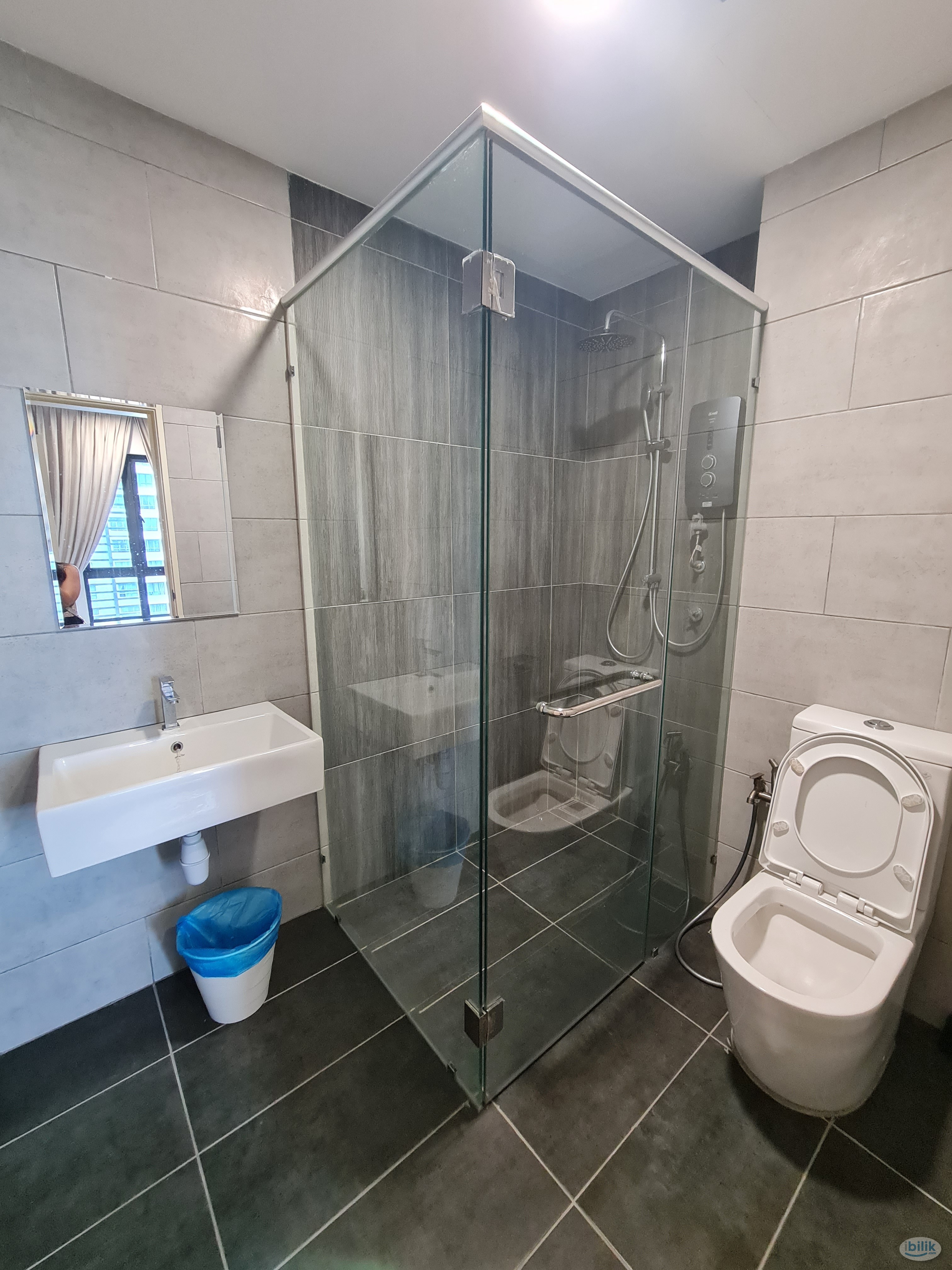 NEW Master Room at Meta Residences Putra Permai, Seri Kembangan - Image 5