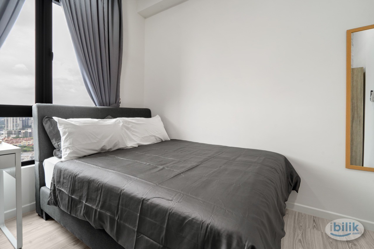 Single Room at MRT Taman Equine, Seri Kembangan - Image 3