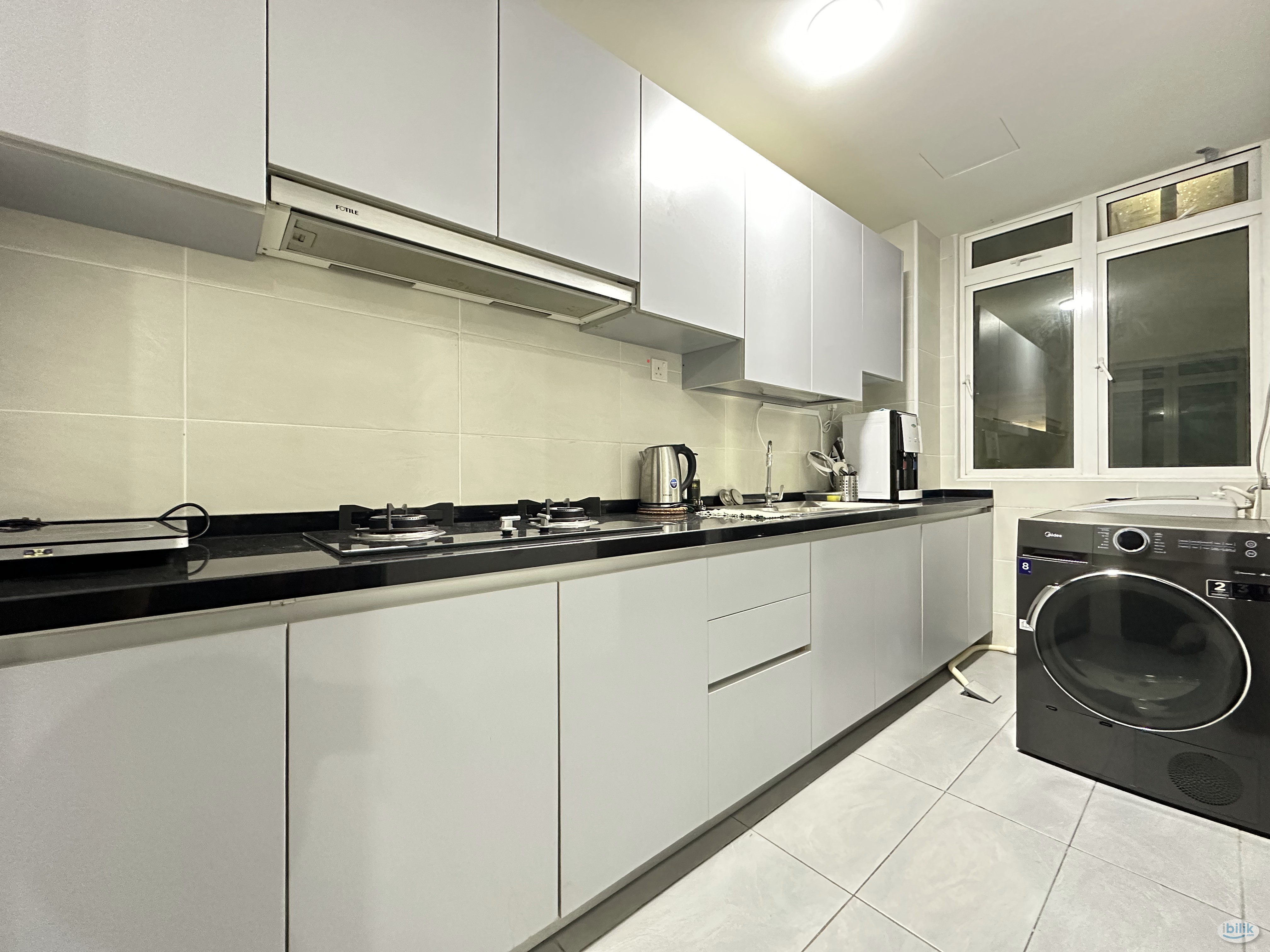 🍀Taman Daya Condo Fully Furnished Master Room with Private Bathroom for Rent🍀 - Image 4