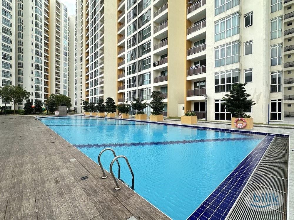 🍀Taman Daya Condo Fully Furnished Master Room with Private Bathroom for Rent🍀 - Image 5