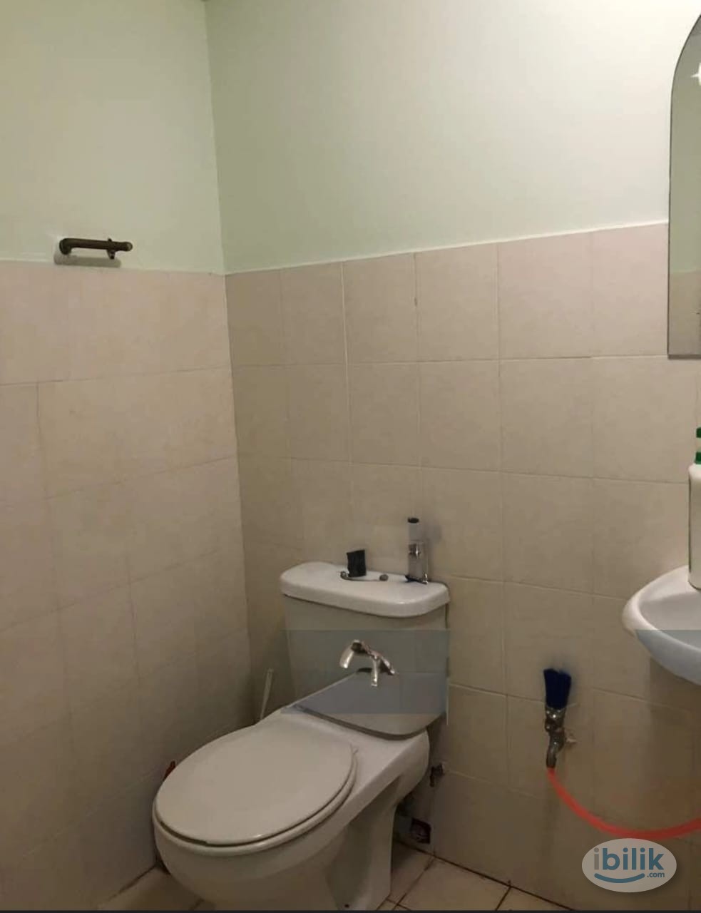 Middle Room at Kota Damansara, Petaling Jaya - Image 4