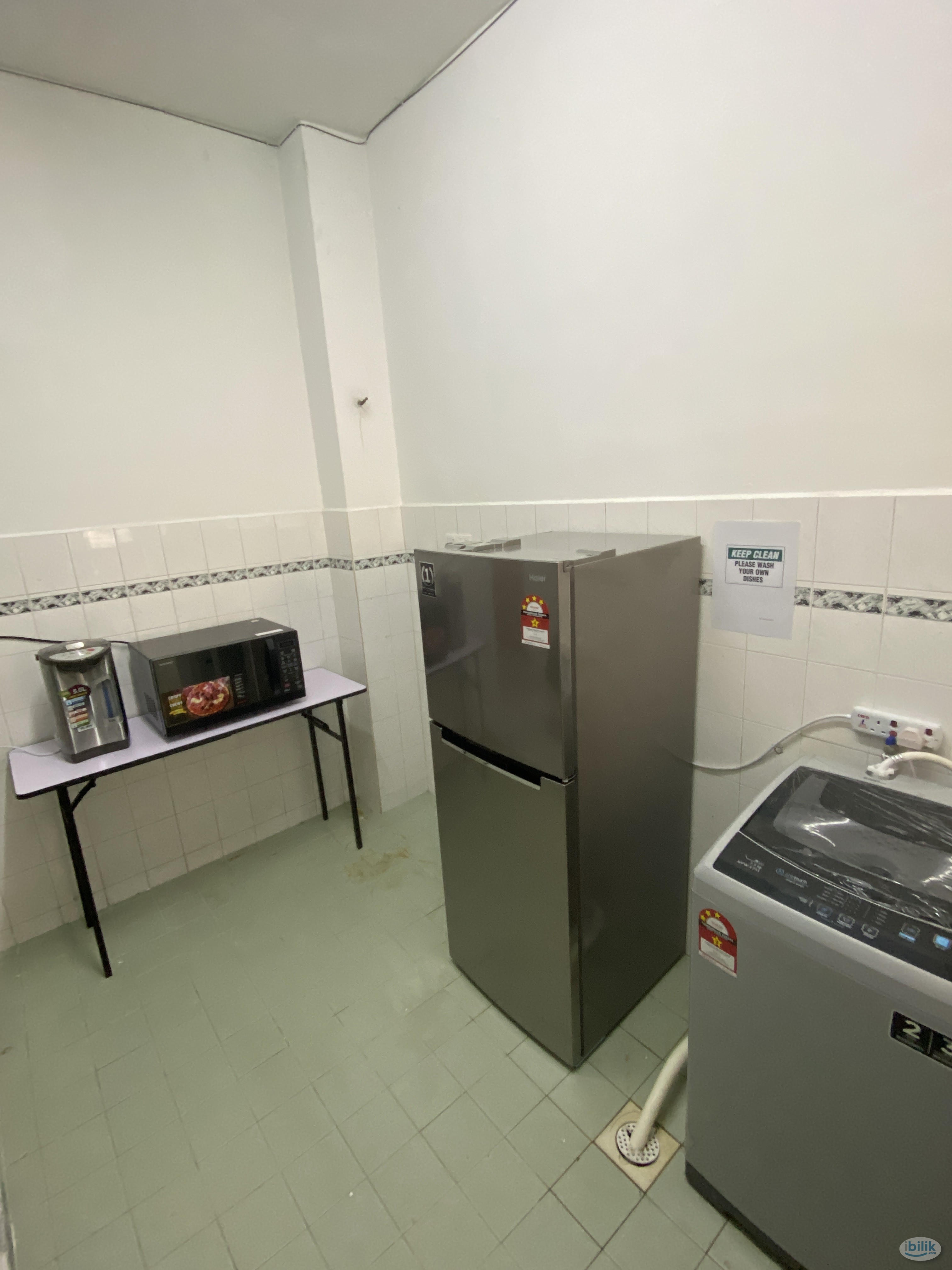 Fully Furnished with WiFi, AC, Cleaning Service Master Room at Pusat Bandar Puchong, Puchong - Image 1