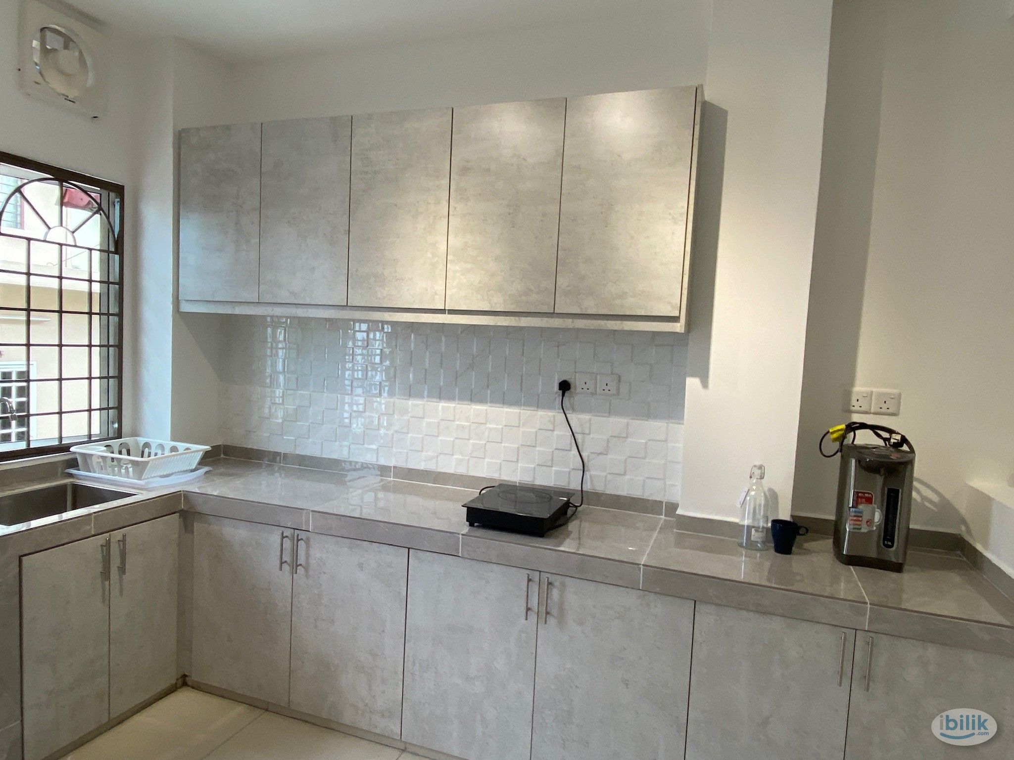 Premium Fully furnished Master Room at Pusat Bandar Puchong, Puchong near PFCC and Setiawalk - Image 3