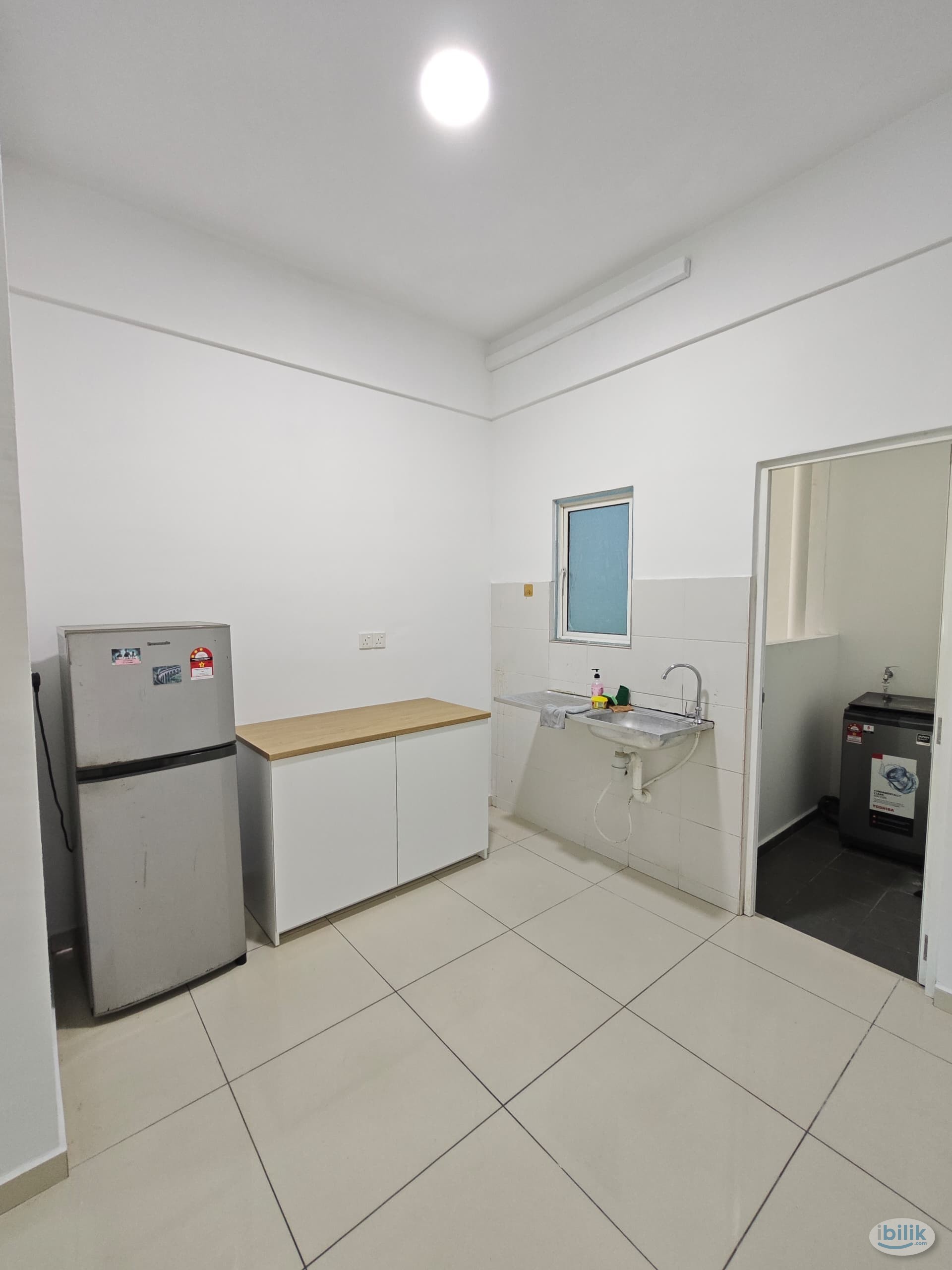 [Female unit] Ready to Move in Balcony Room at Bayan Lepas, Penang - Image 4