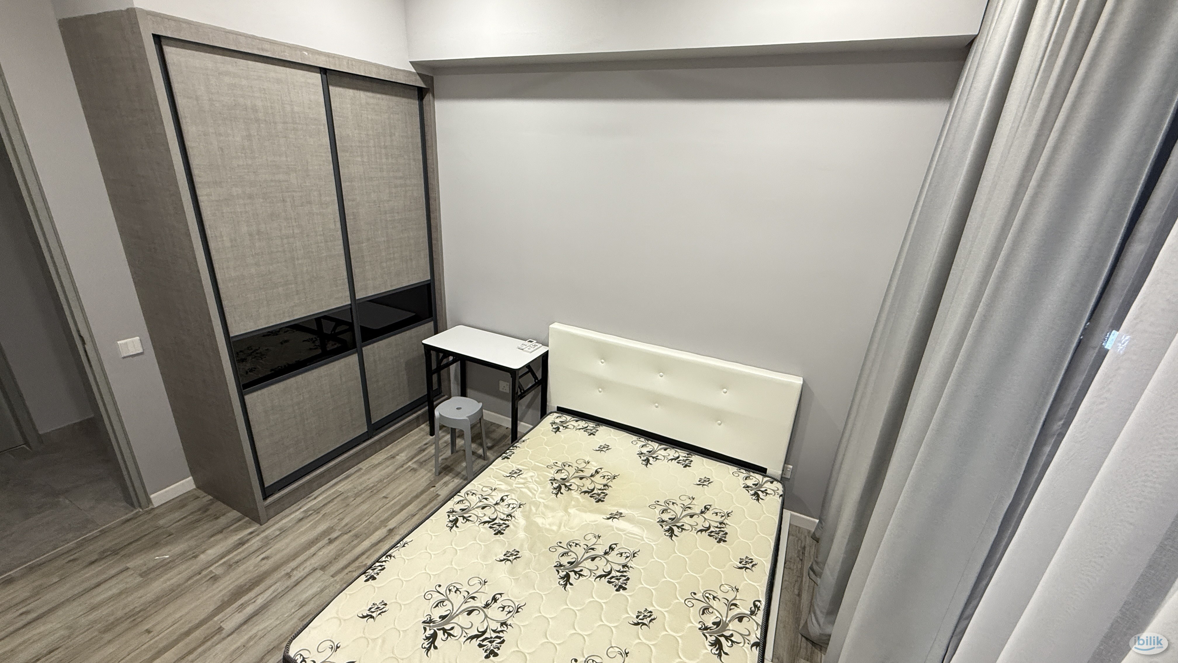 Middle Room at Millerz Square, Old Klang Road - Image 1