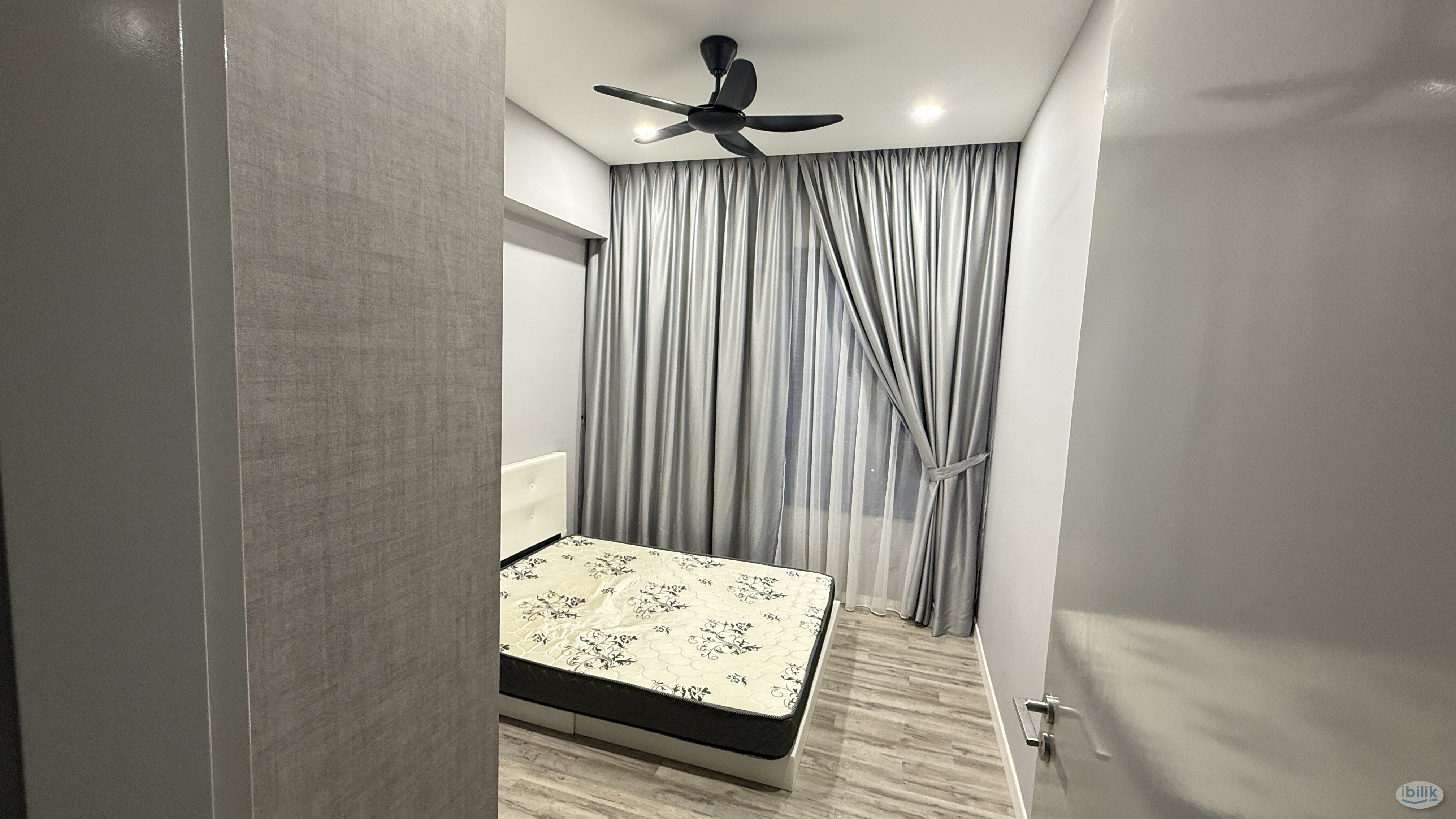 Middle Room at Millerz Square, Old Klang Road - Image 2