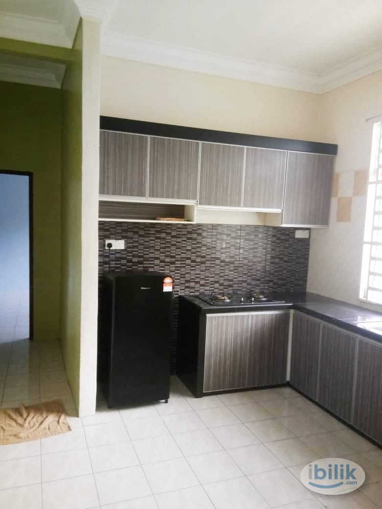 Kulim Utama 1 Semi D house  ( Master Room ) - Image 3