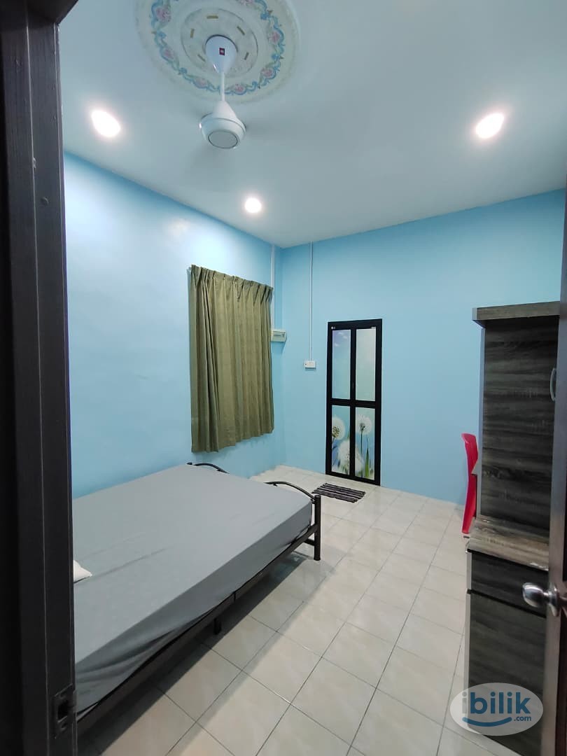 Kulim Utama 1 Semi D house  ( Master Room ) - Image 4