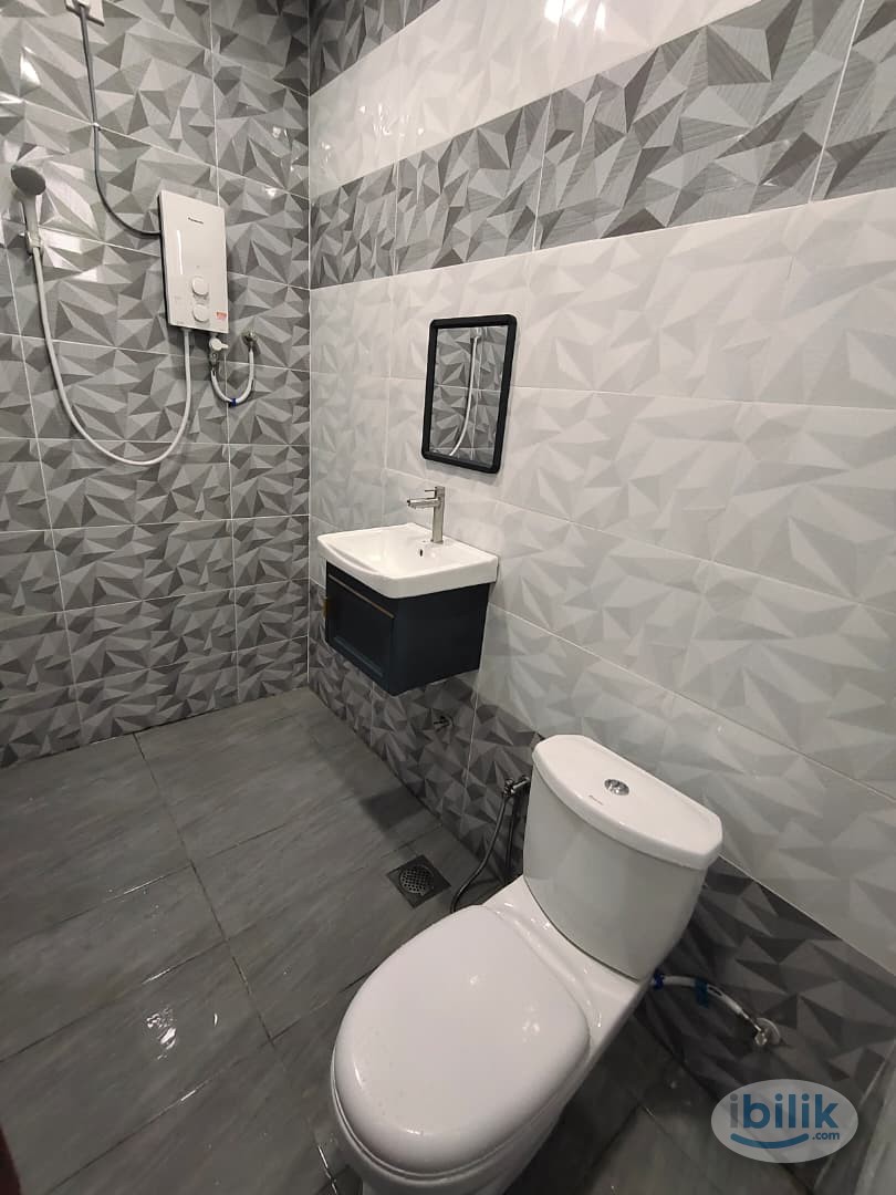 Kulim Utama 1 Semi D house  ( Master Room ) - Image 5