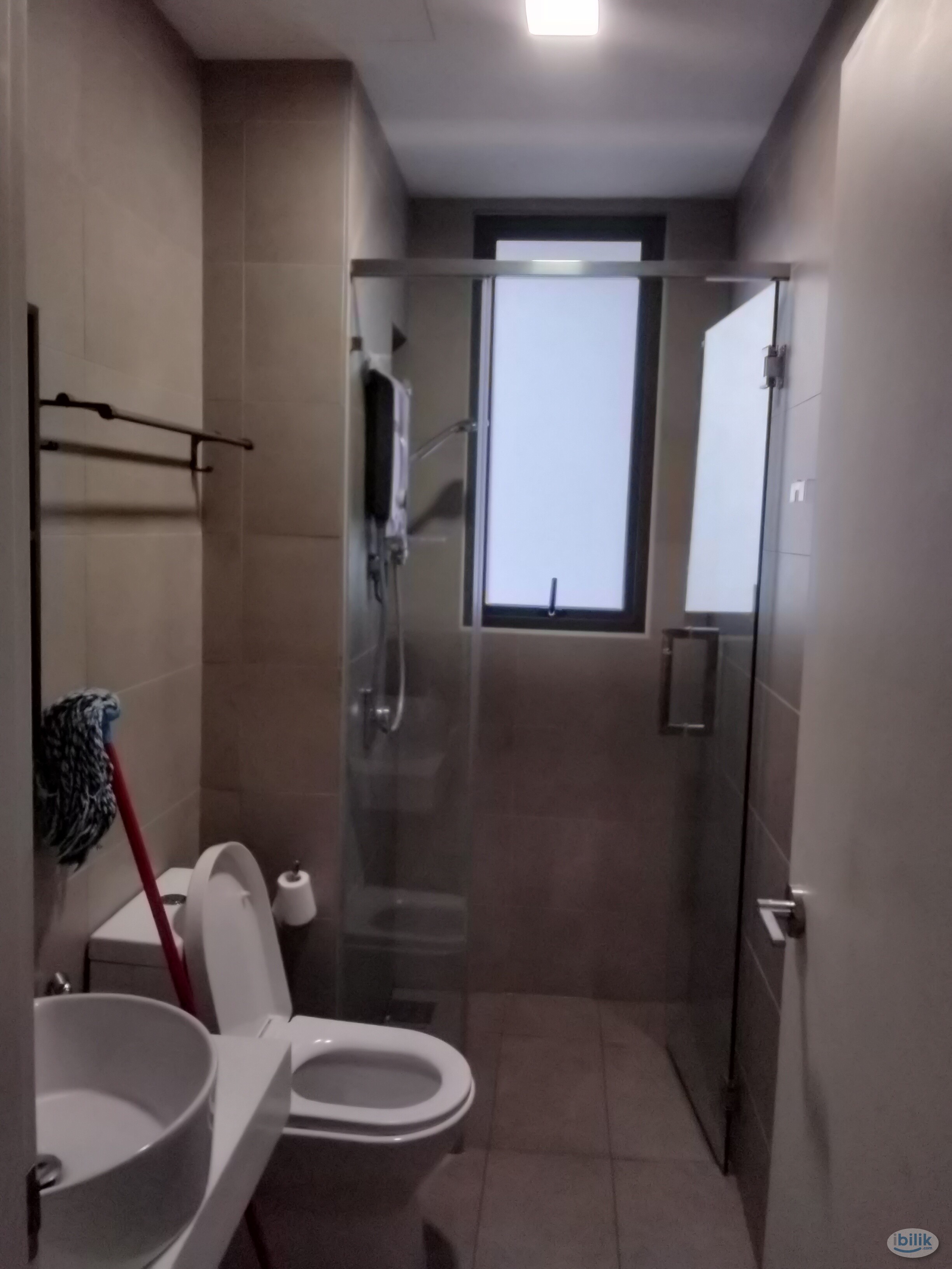 Middle Room at Kuchai Sentral Condo, Kuala Lumpur - Image 4