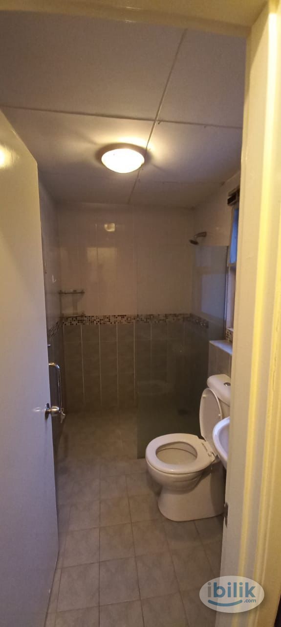 Seri Maya Master Room Mixed Gender Unit min walking distance to LRT Setiawangsa - Image 3