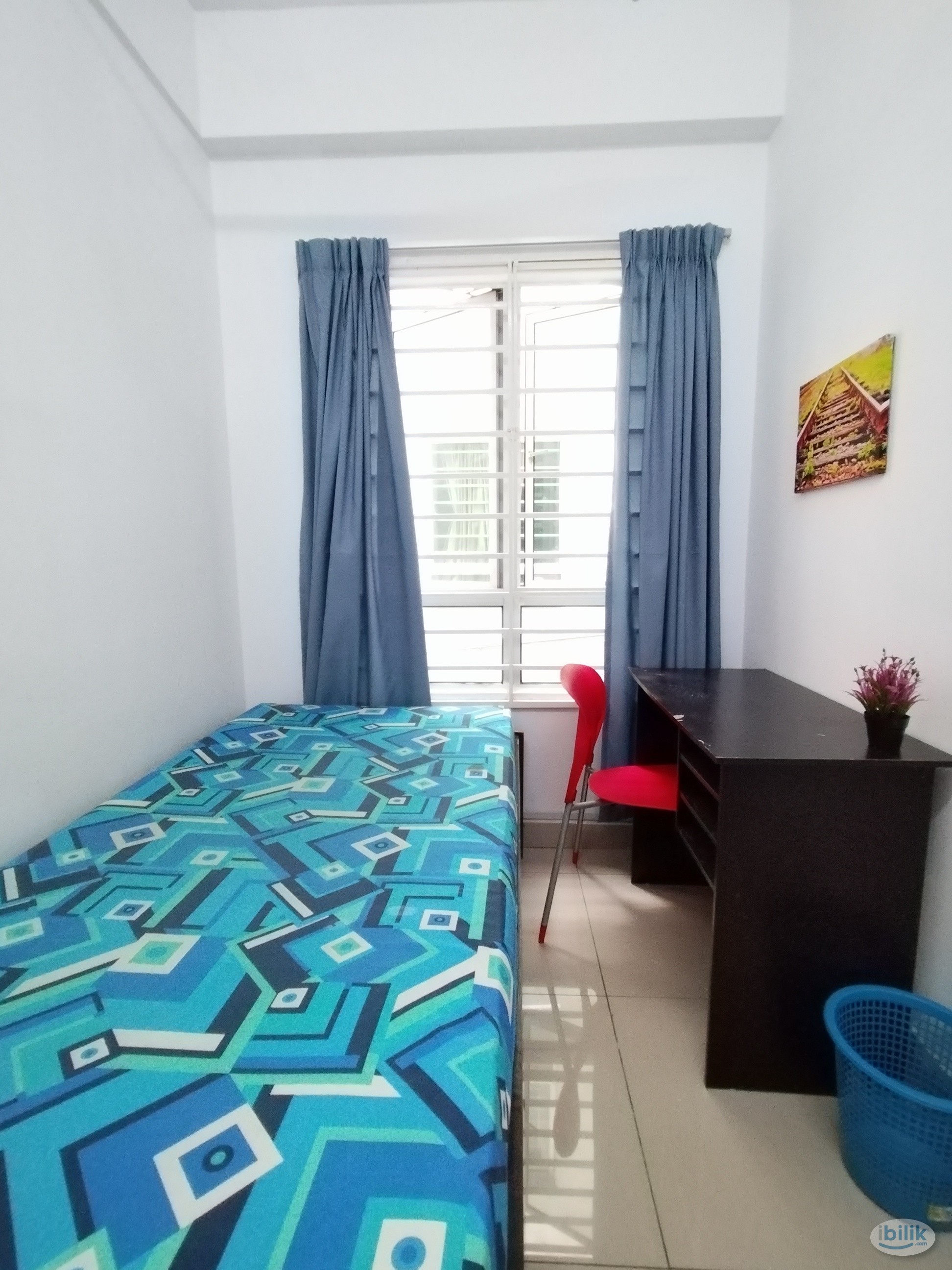 Single Room With Window and Air Cond! at Casa Residenza, Kota Damansara - Image 2