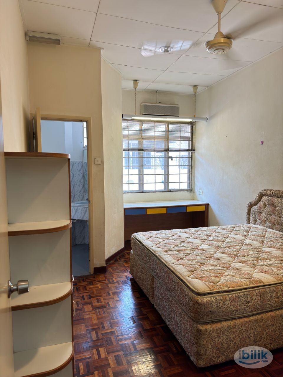 Middle Room at Bandar Utama, Petaling Jaya - Image 2