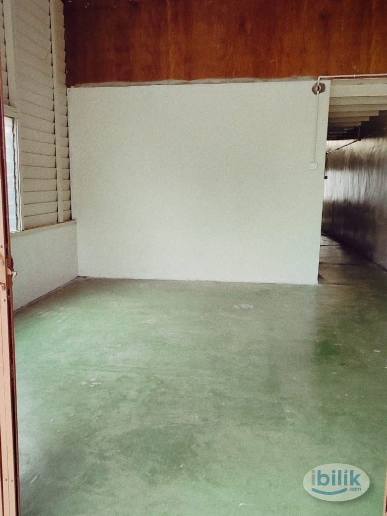 Middle Room at Segamat, Johor - Image 4