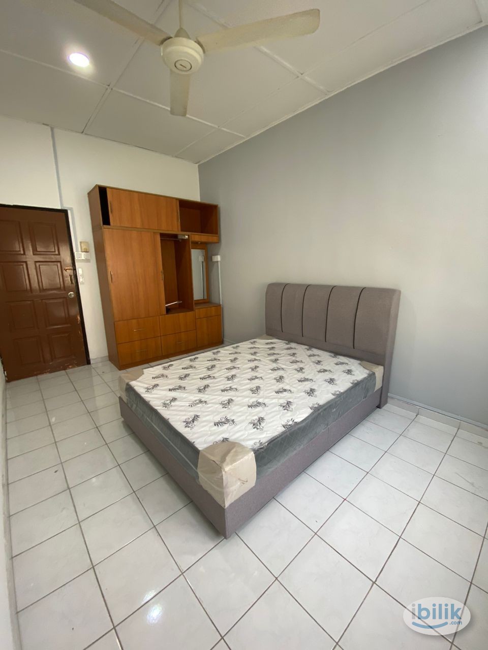 MALE Fully Furnished Middle Room at Taman Bayu Perdana, Klang - Image 1