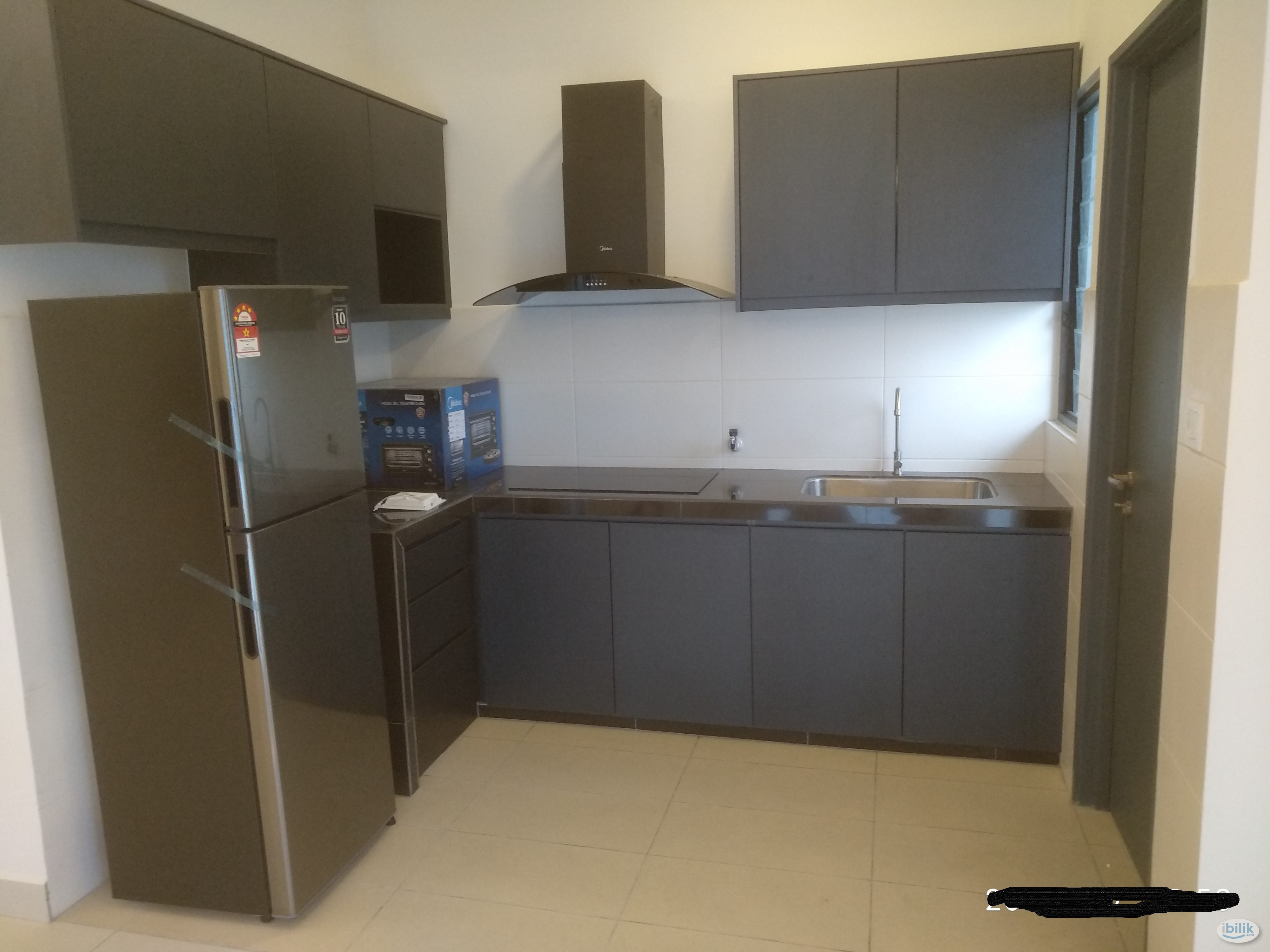 Middle Room at The Link 2, Bukit Jalil (female only) - Image 1