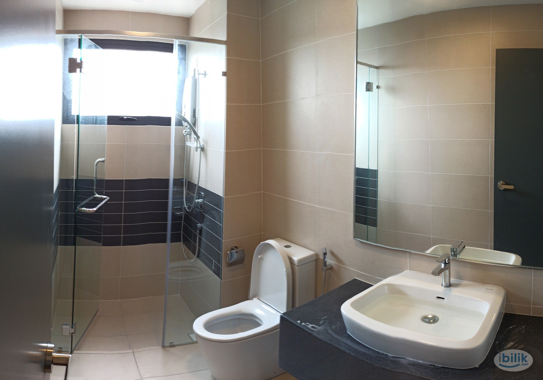 Middle Room at The Link 2, Bukit Jalil (female only) - Image 2