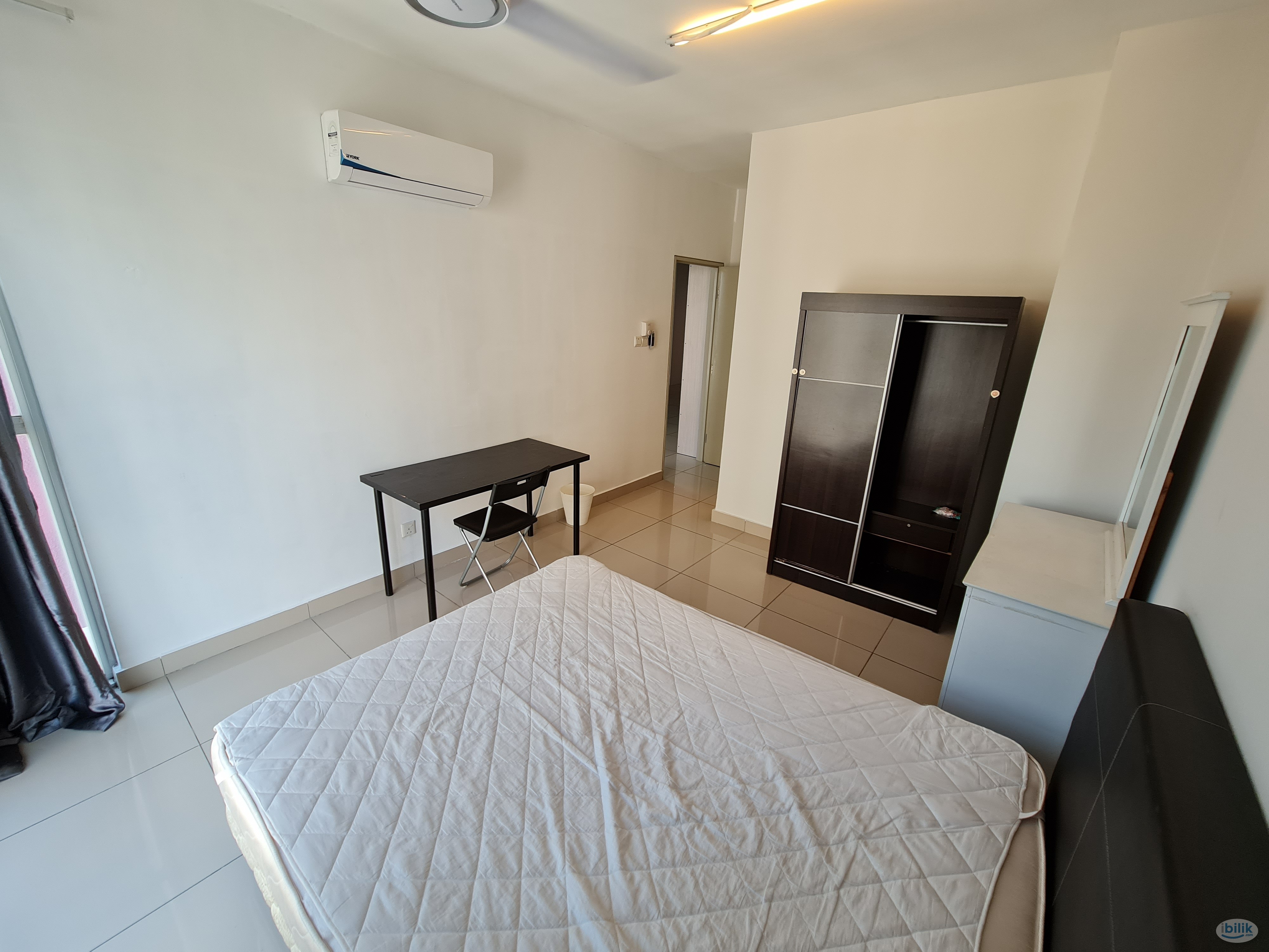 MASTER BEDROOM , AVAILABLE NOW - Image 2