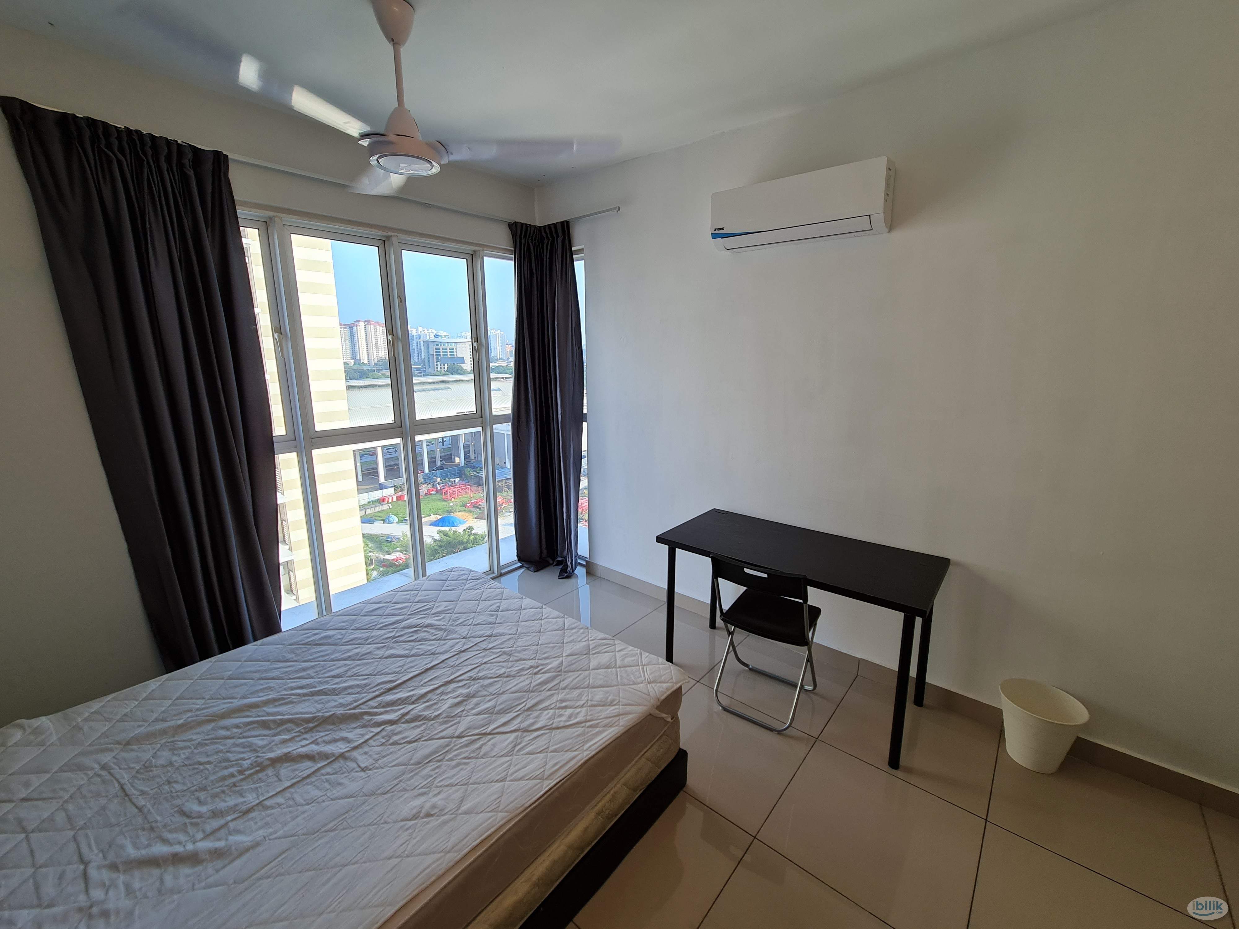 MASTER BEDROOM , AVAILABLE NOW - Image 1