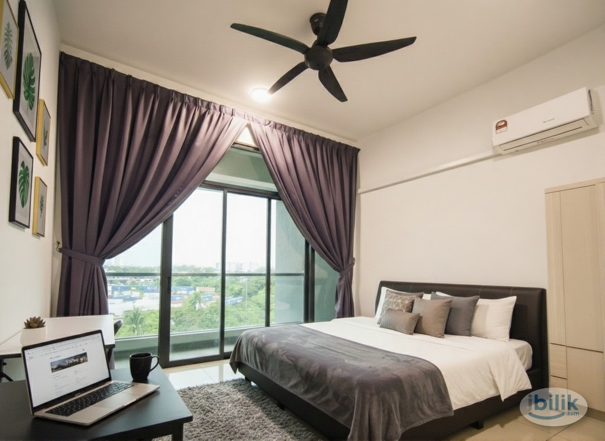 🏠Premium Balcony Room with Private Balcony, Stunning Views, and Stylish Designs at Perai Icon City✨ - Image 1