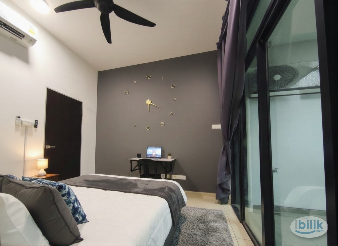 🏠Premium Balcony Room with Private Balcony, Stunning Views, and Stylish Designs at Perai Icon City✨ - Image 2