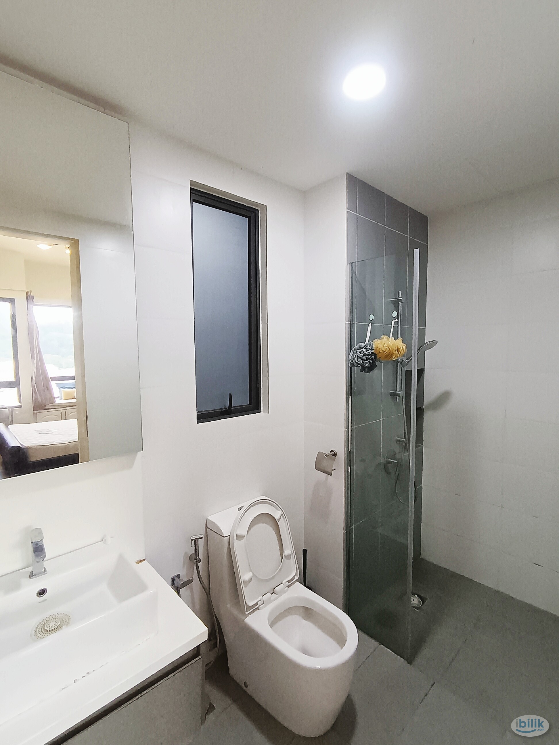 Petalz Residence | Fully Furnished | Single Room with Window | RM650 Only - Image 4