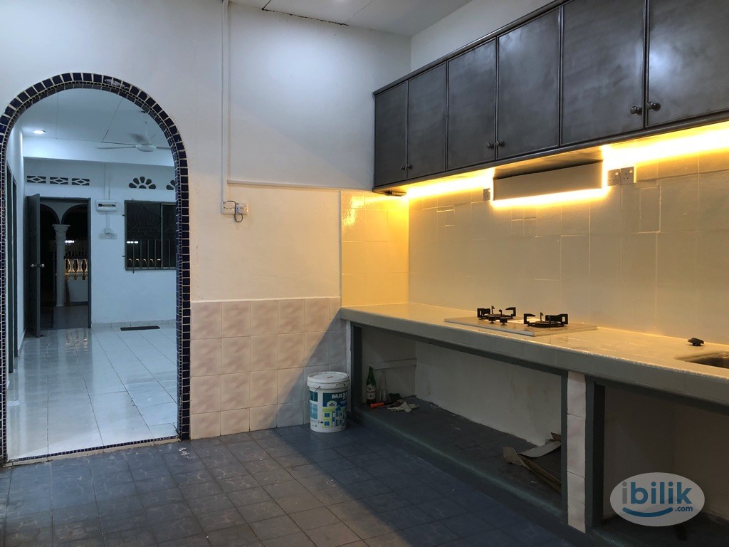 FREE Air & Api, Attached Bath @Duyong, Ayer Molek, Ujong Pasir, Semabok, Bkt Katil, Bkt Baru, Alai - Image 5