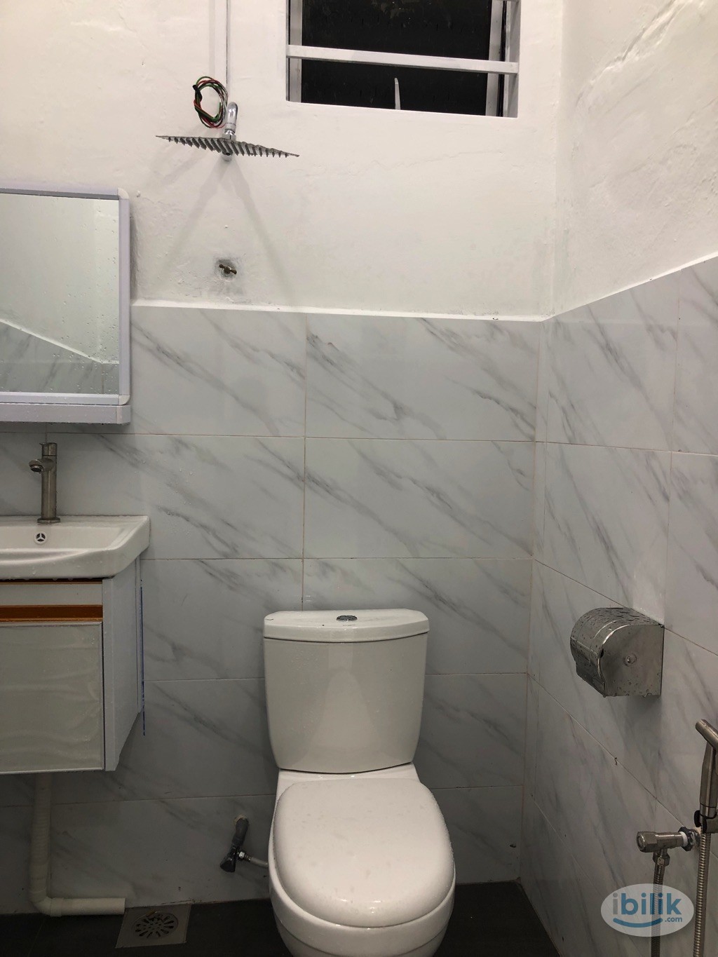 FREE Air & Api, Attached Bath @Melaka Duyong, Ayer Molek, Ujong Pasir, Semabok, Bkt Katil, Bkt Baru, Alai - Image 1