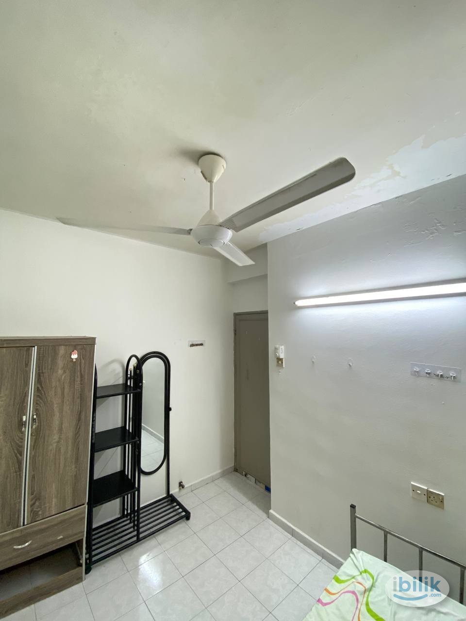 Single Room at N-Park, Batu Uban - Image 3
