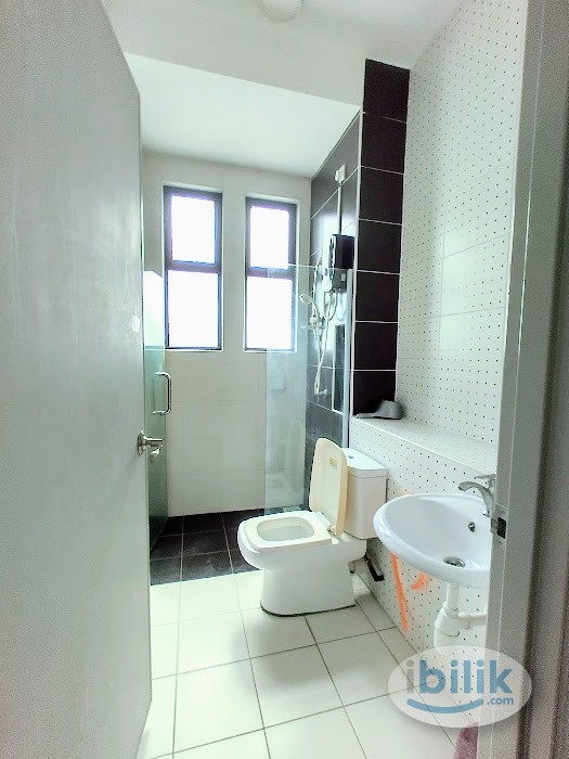 Exclusive AC Room at Taman Bukit Indah 2, Johor Bahru - Image 3