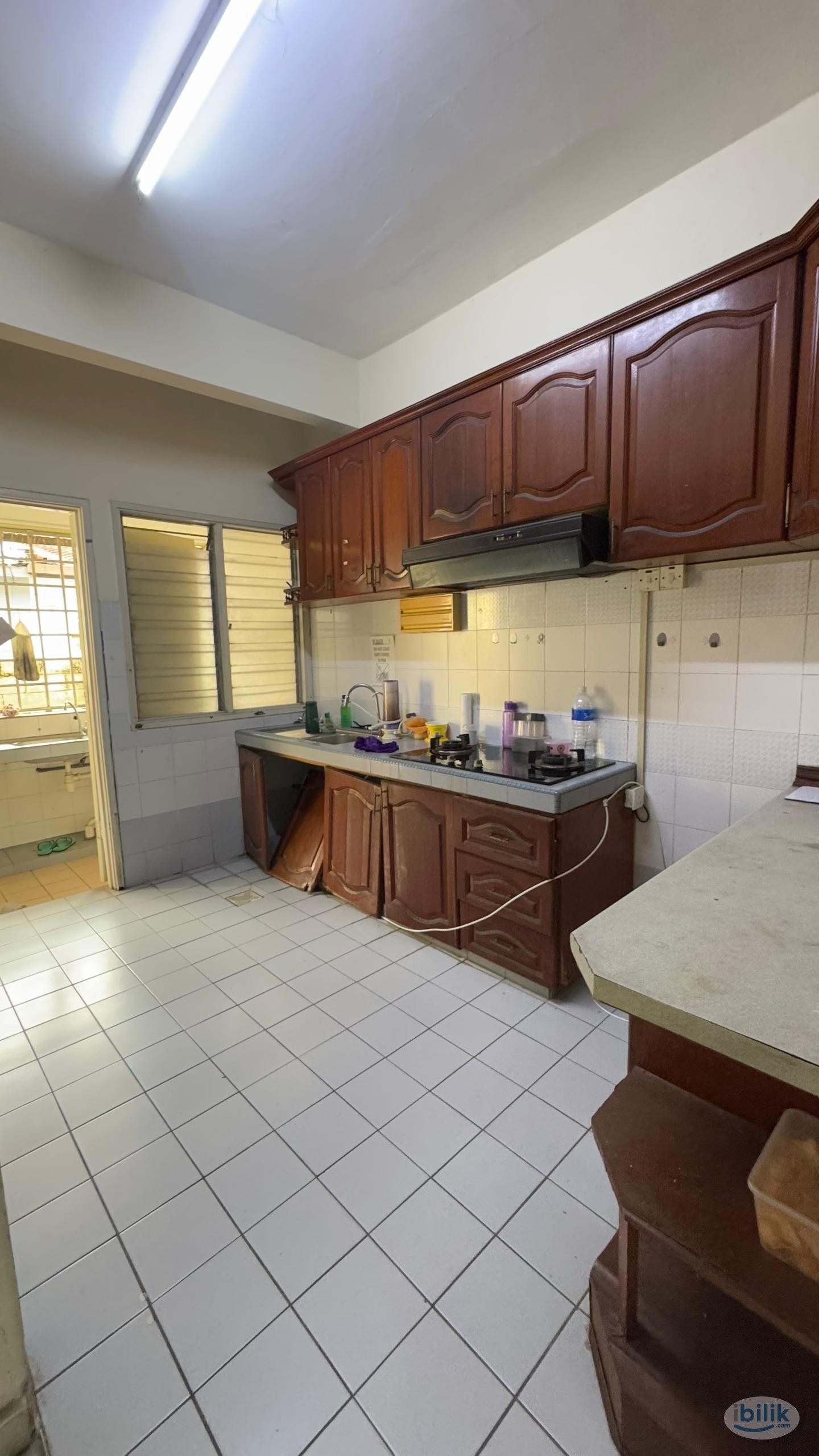 Single Room at SS2, Petaling Jaya, Wifi Free - Image 3