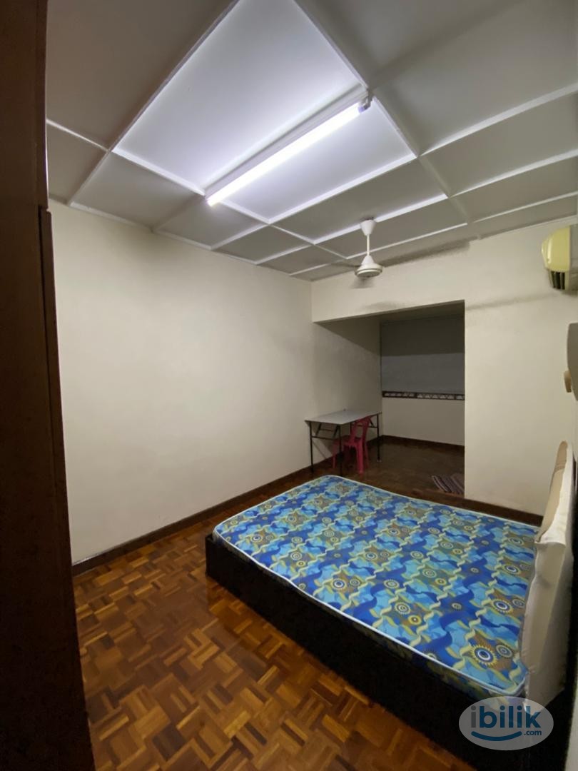 Master Room at SS24 Petaling Jaya, Selangor - Image 1