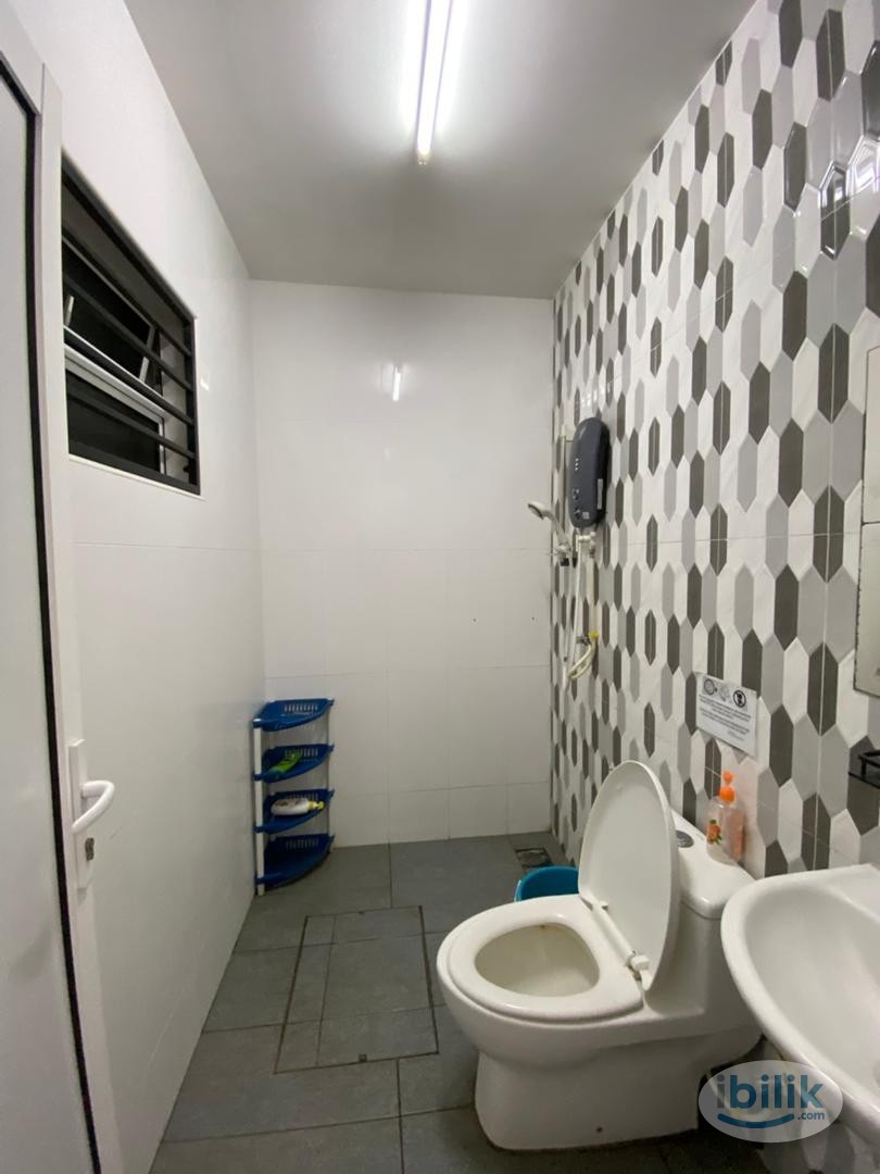 Master Room at SS24 Petaling Jaya, Selangor - Image 3