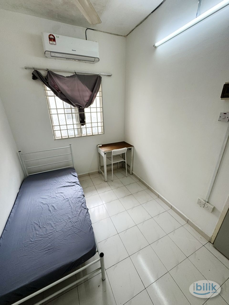 📢 Special Offer! 🏠💰 Low Deposit in Bandar Utama 🛏️ Single Rooms To Rent With WiFi! 🌐🔌💻 - Image 1