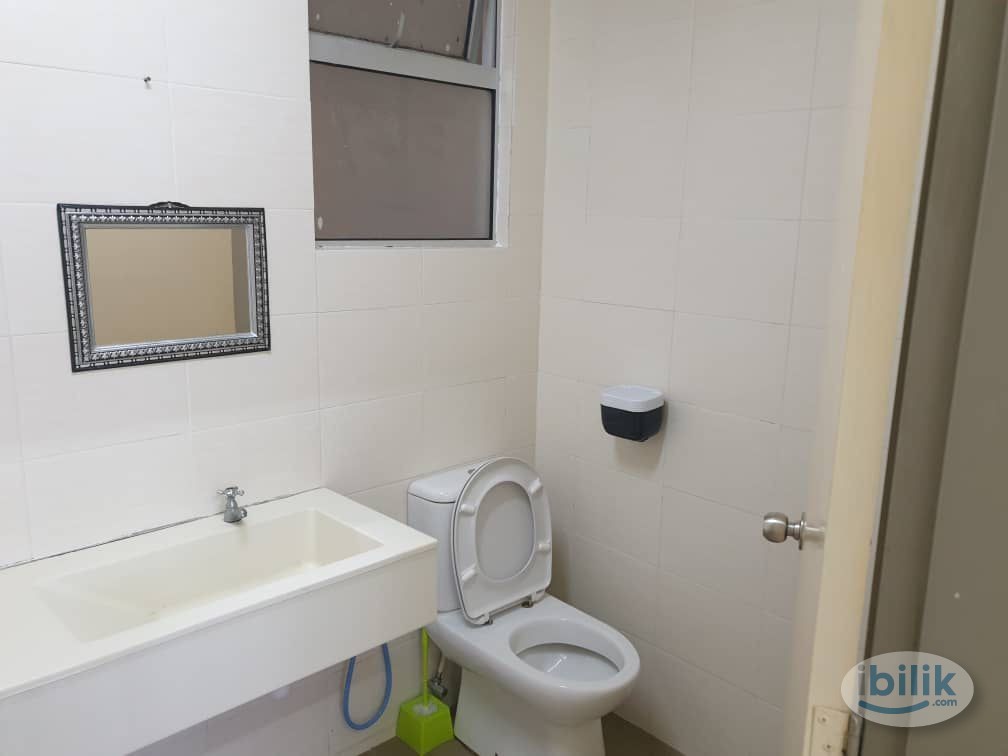 Middle Room at Setapak, Kuala Lumpur - Image 4