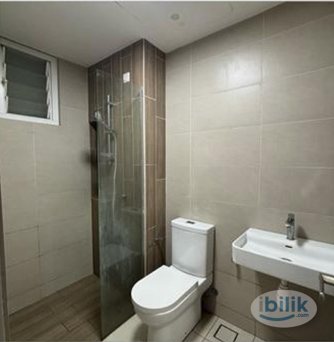Cozy Private Master Room for Rent @ Ryan & Miho Residensi (Miho Block A) - Image 3
