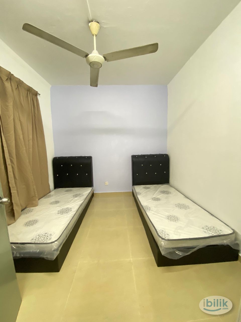 Middle Room at Bandar Sunway, Petaling Jaya - Image 1