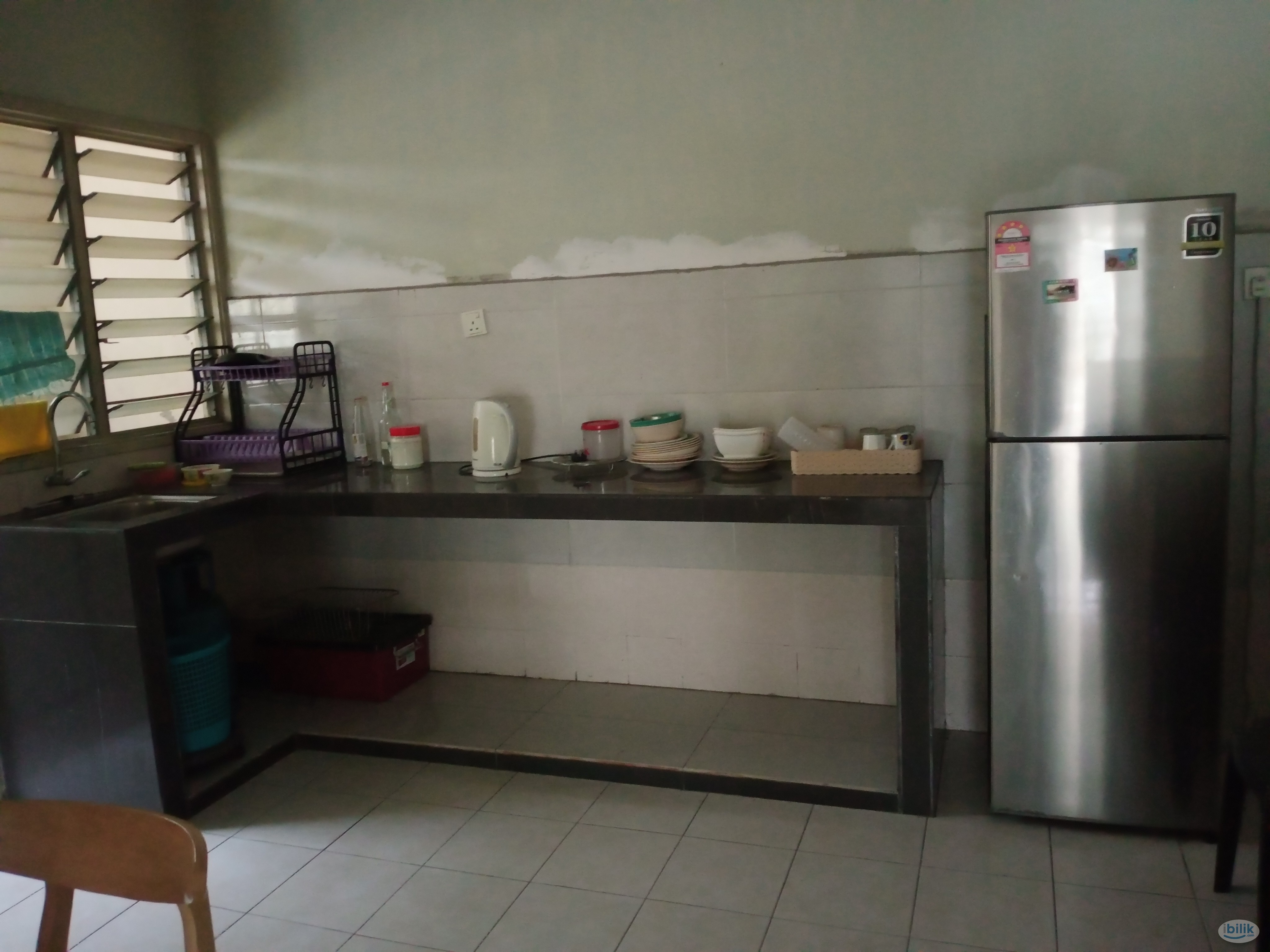 small room for rent - Image 3