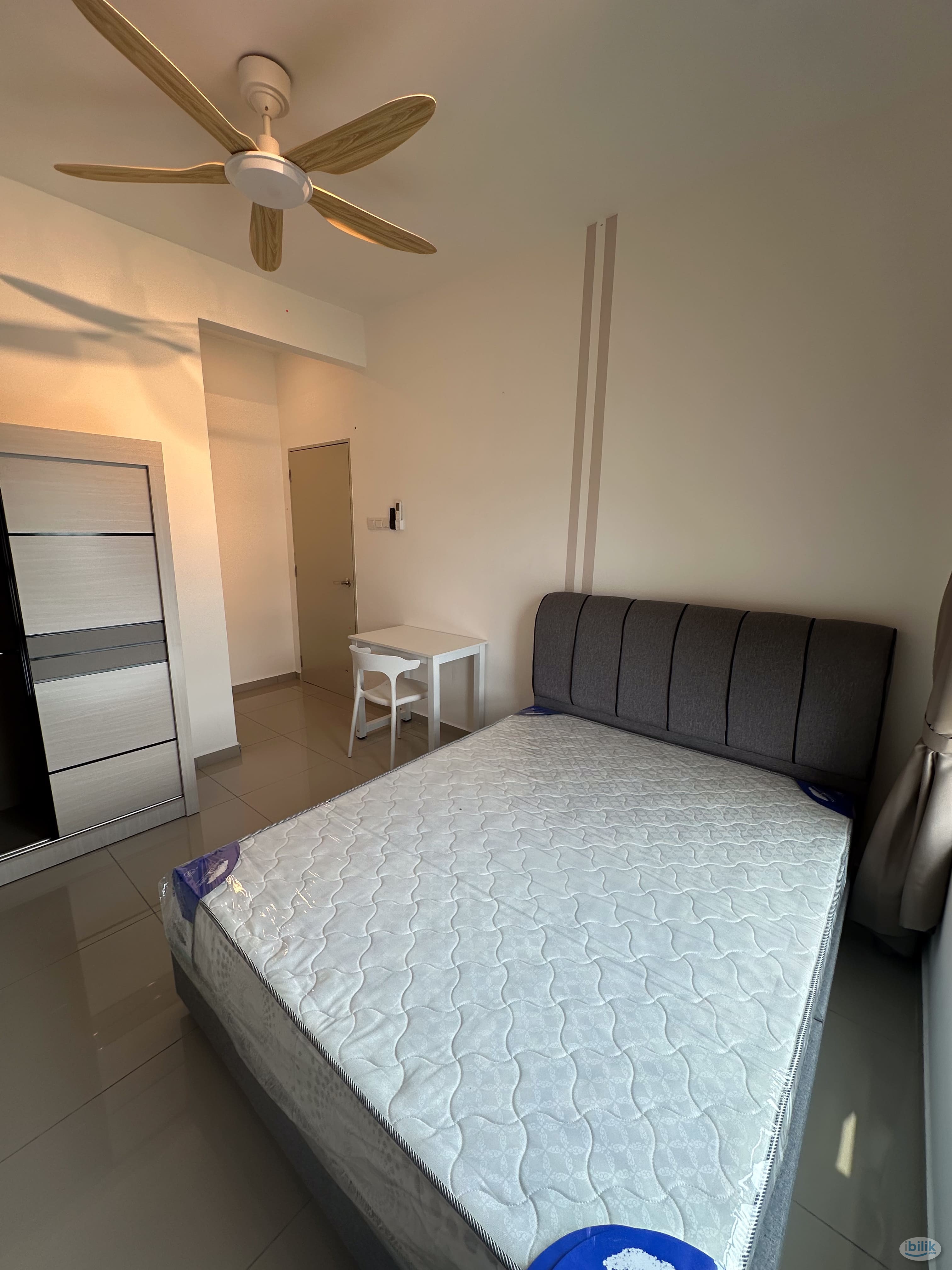 One Equine Master Room - Image 4