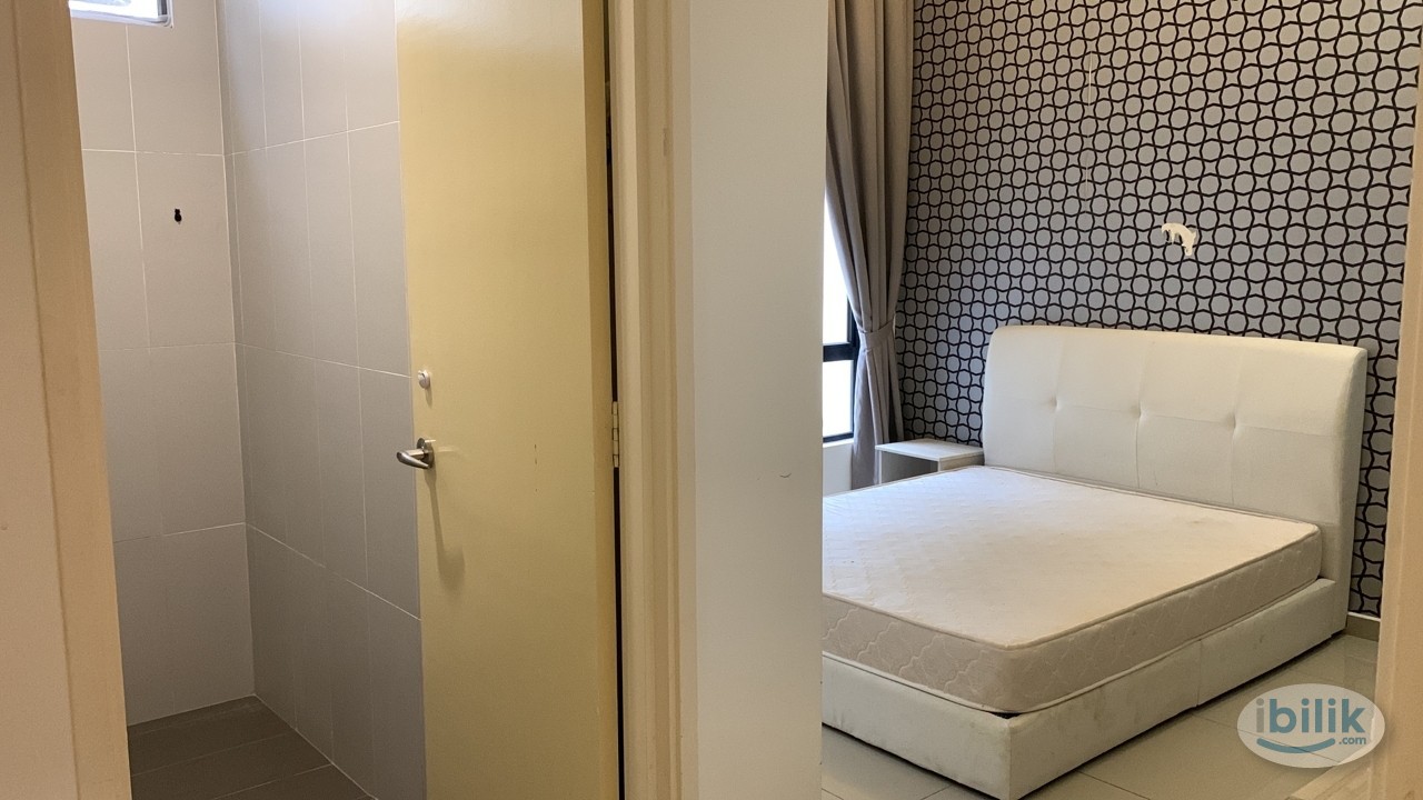 💥💥Room with private bathroom @ Bukit Indah, Iskandar Puteri - Image 2